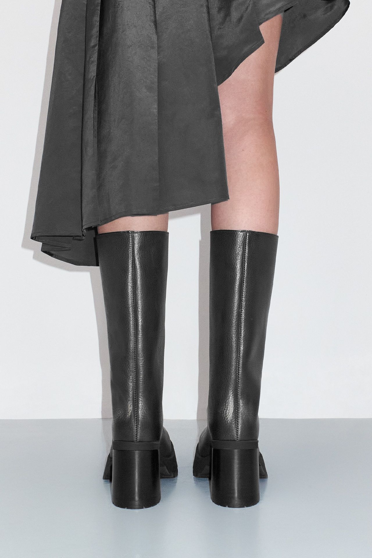Steffi Brushed Silver Boots | Miista