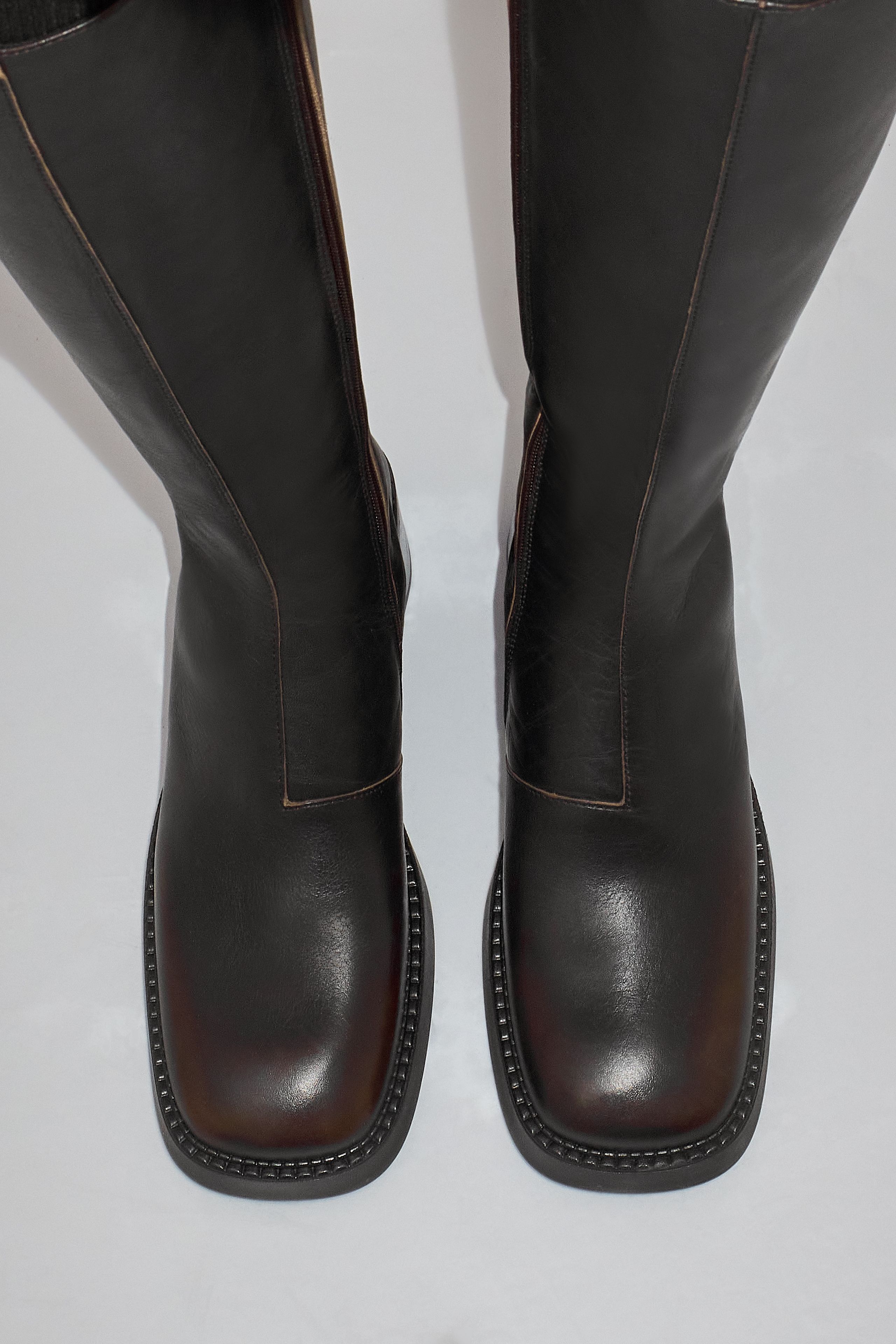 Yumi Brushed Brown Boots | Miista