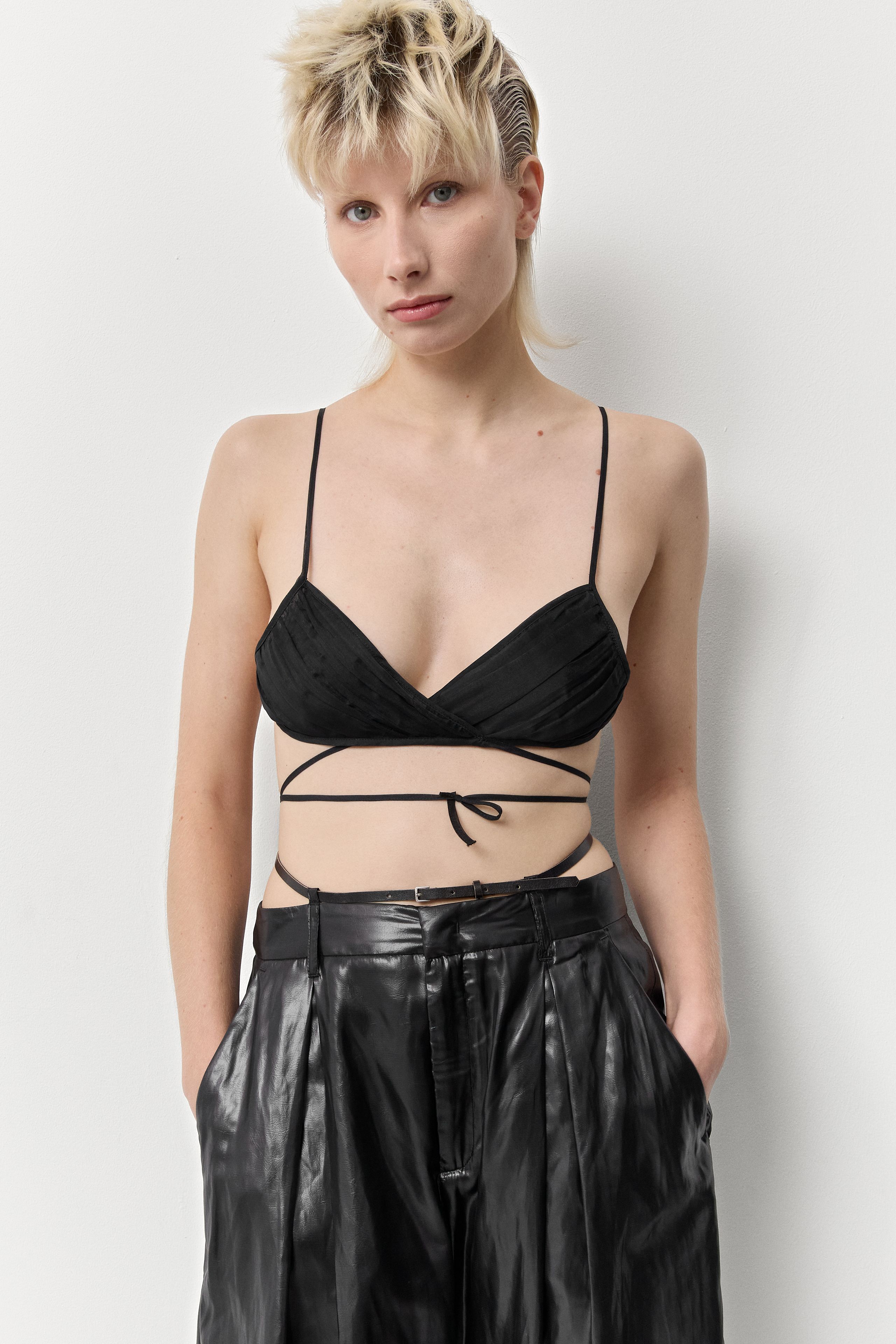Keir Bra - Black Pleated Sheer | Miista