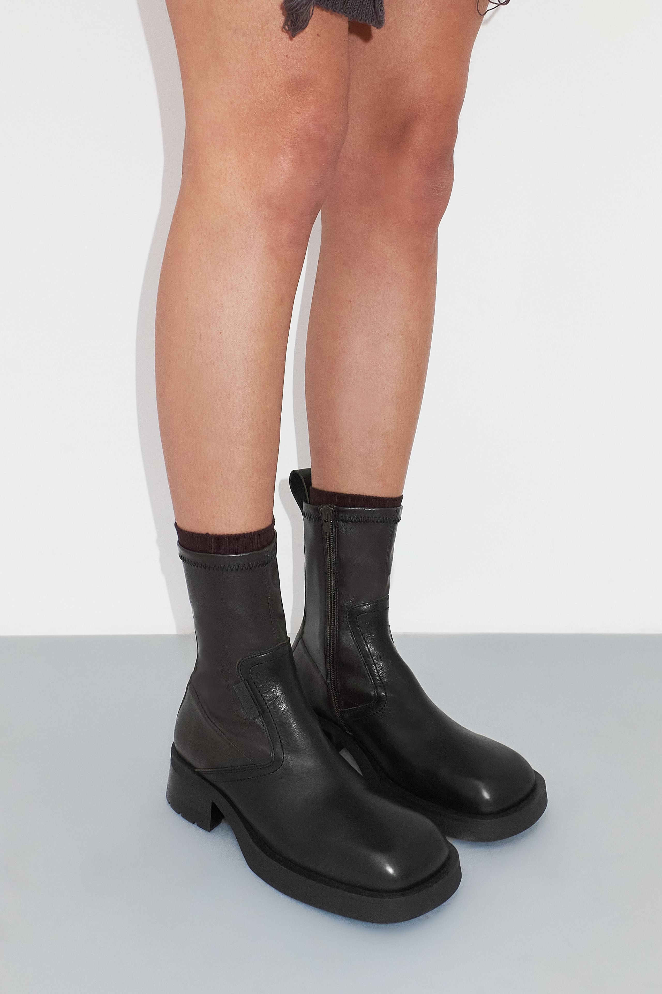 【関税込み】Miista ブラウン New Oliana アンクルブーツ New Oliana Brown Ankle Boots | Miista