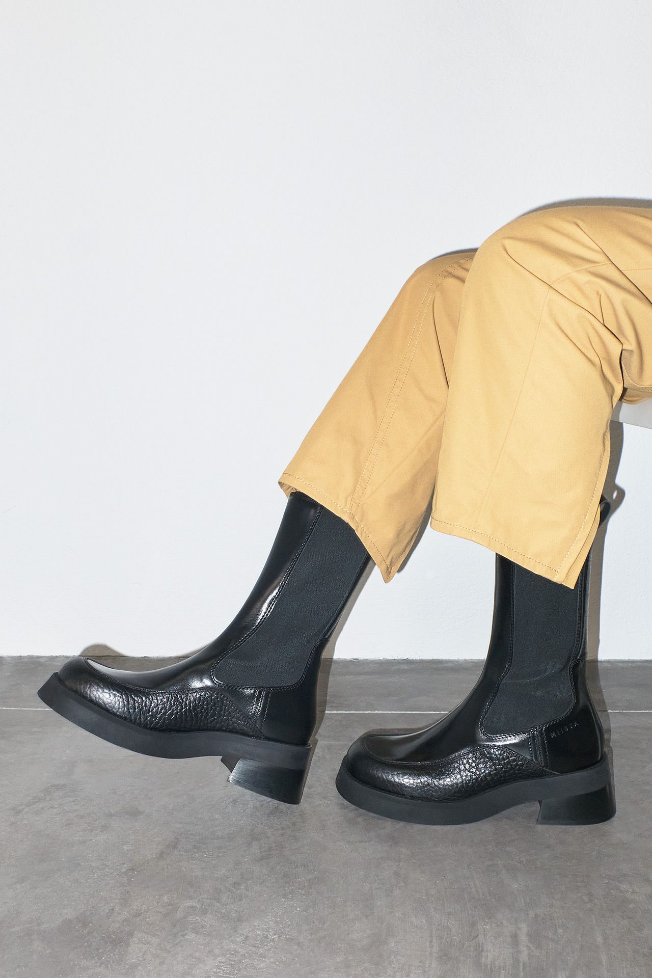 Viviana Black Boots | Miista