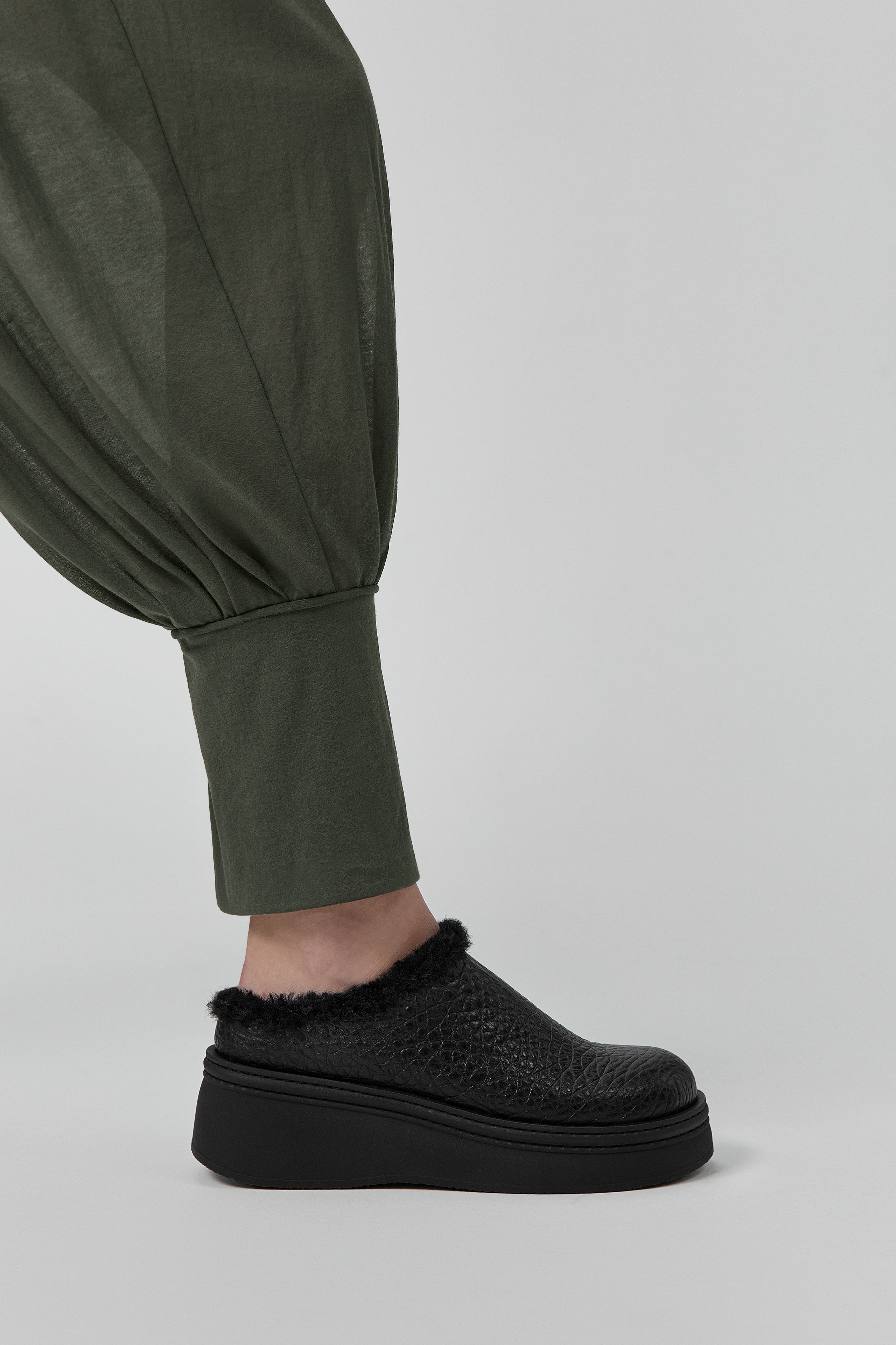Kristi Mules - Black Leather | Miista