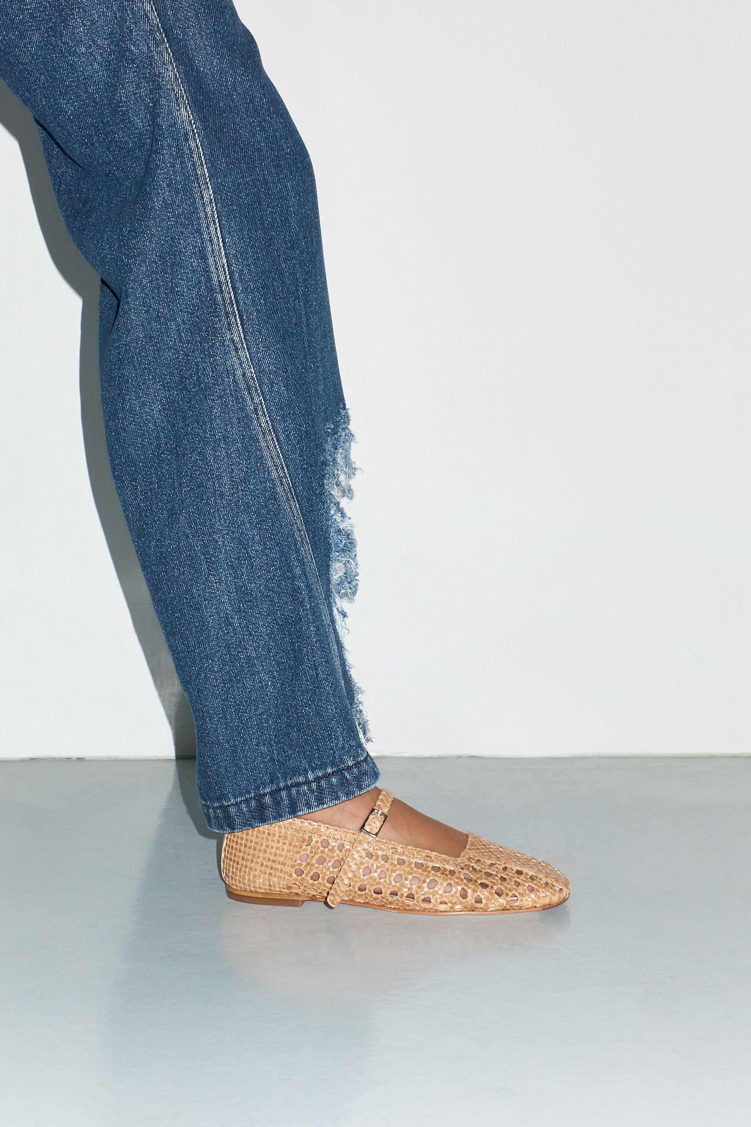 【関税込み】Miista ネイビー Yeida フラットシューズ Yeida Navy Ballerinas | Miista