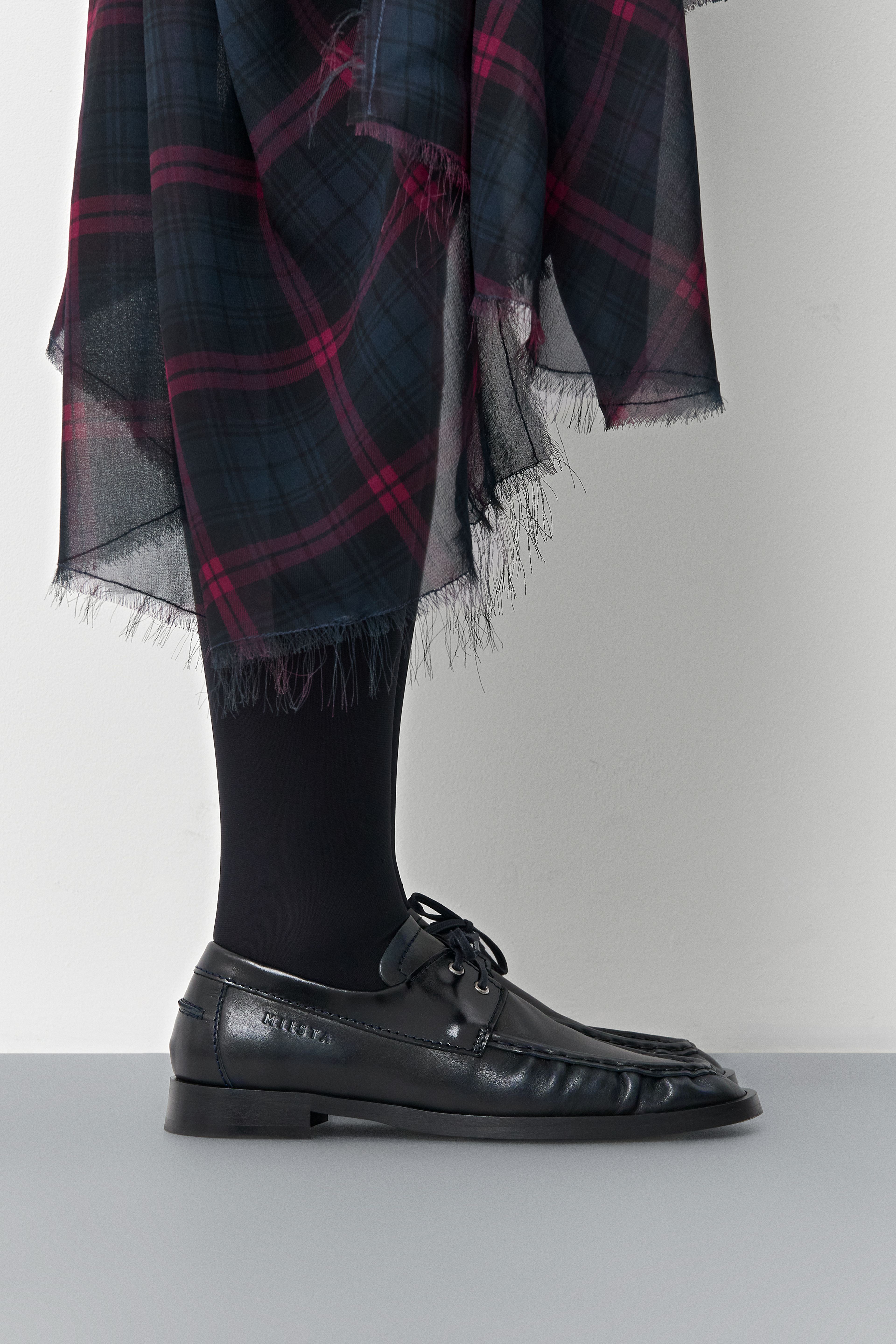 Edelira Navy Black Bicolor Derby Loafers | Miista | Designed & Handmade in Europe