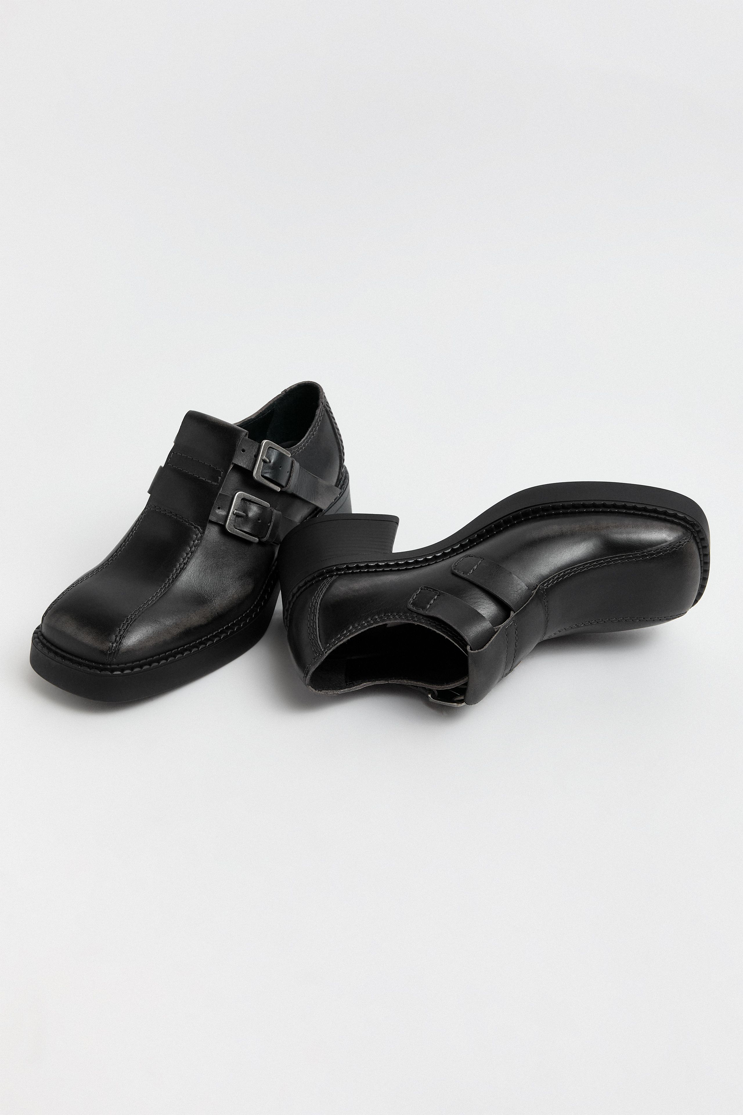 Aurelia Brogues - Dark Grey Brush Off Leather | Miista
