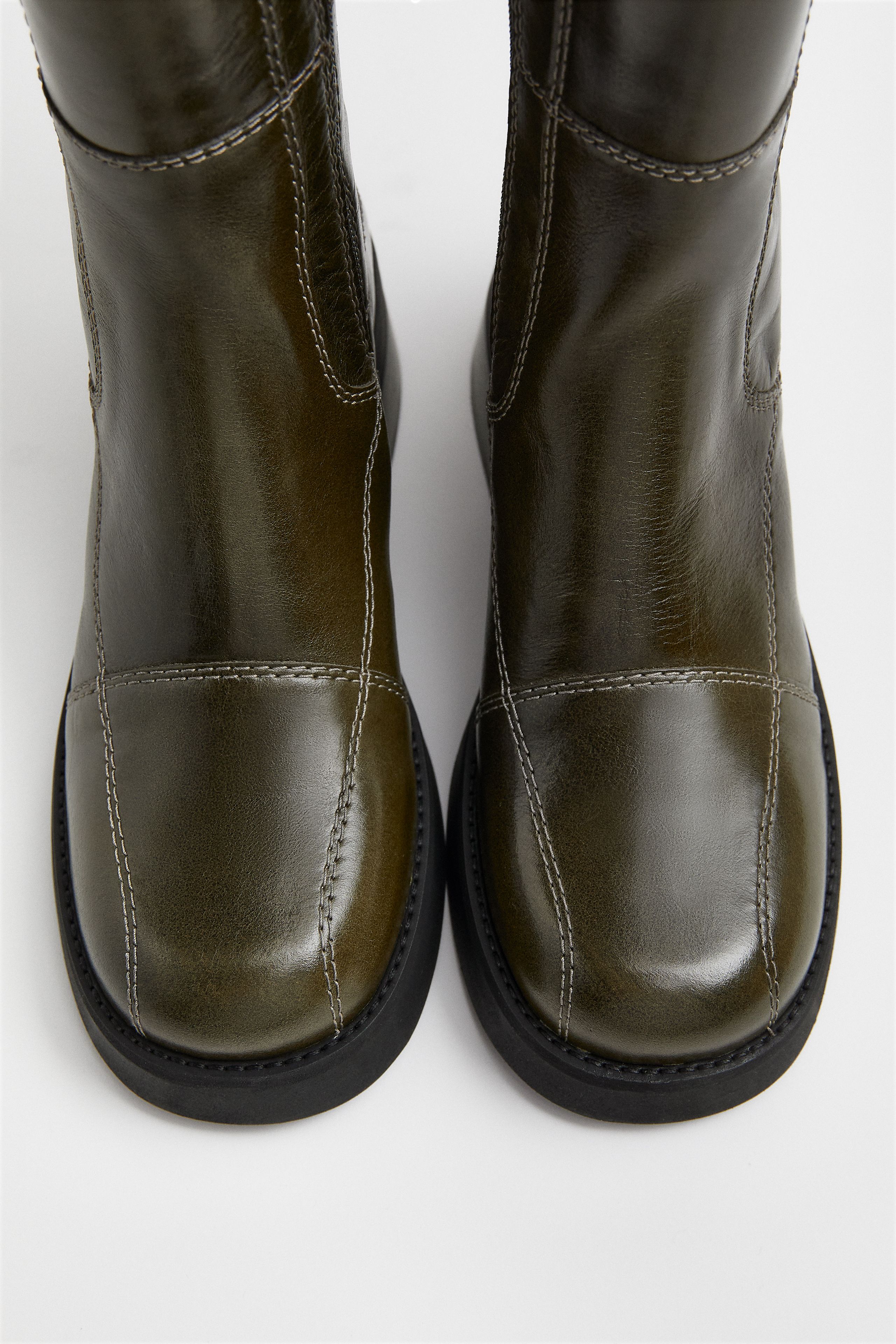 Heya Boots - Khaki Leather White Stitching | Miista