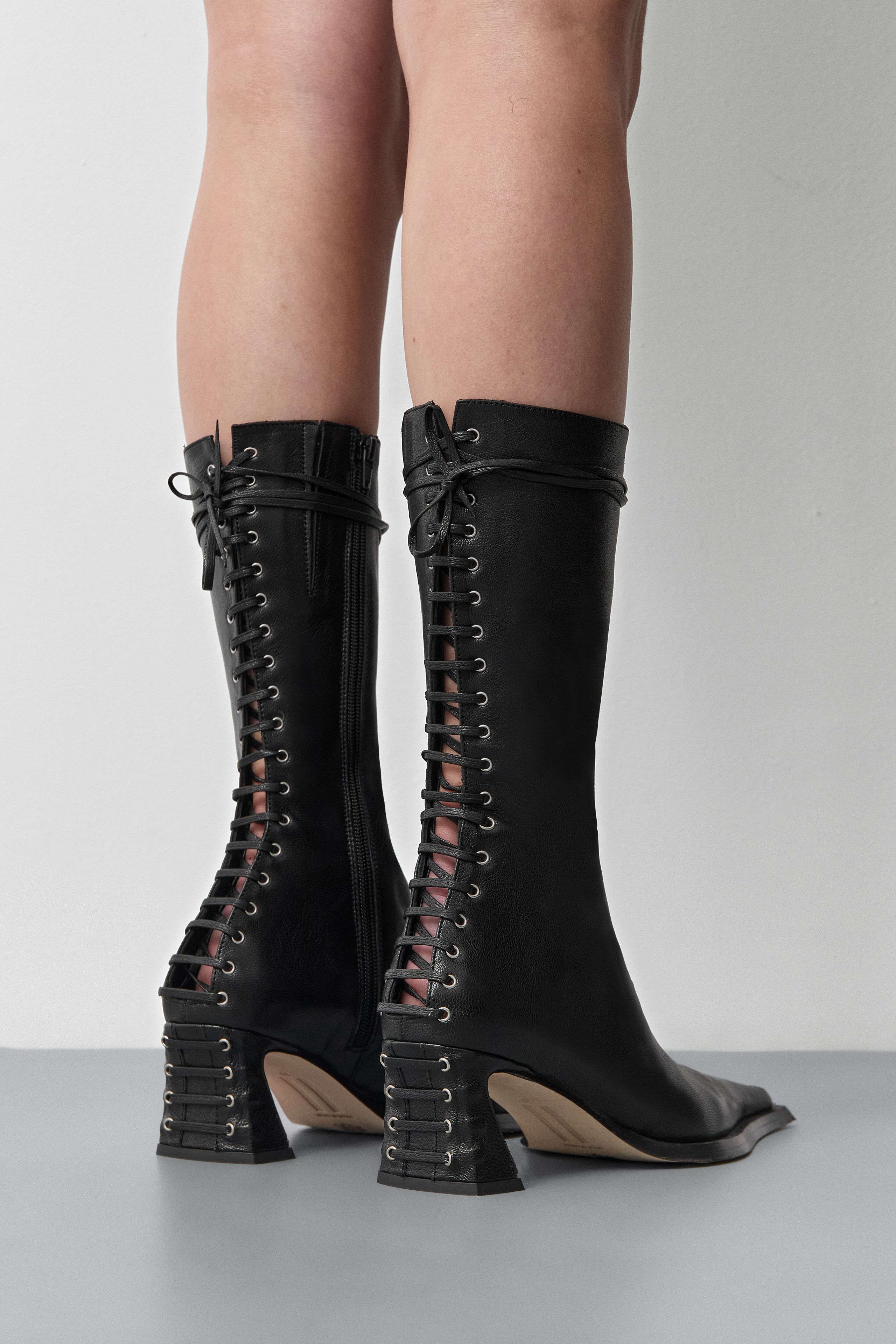 Shelley Boots - Black Leather | Miista