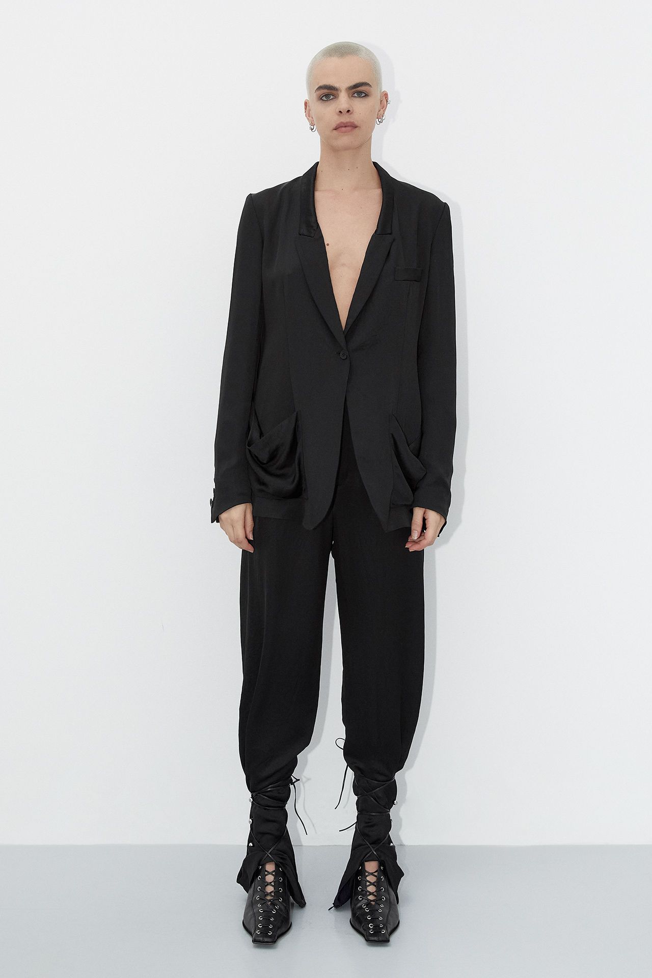 Asia Black Courts | Miista Europe | Made in Portugal