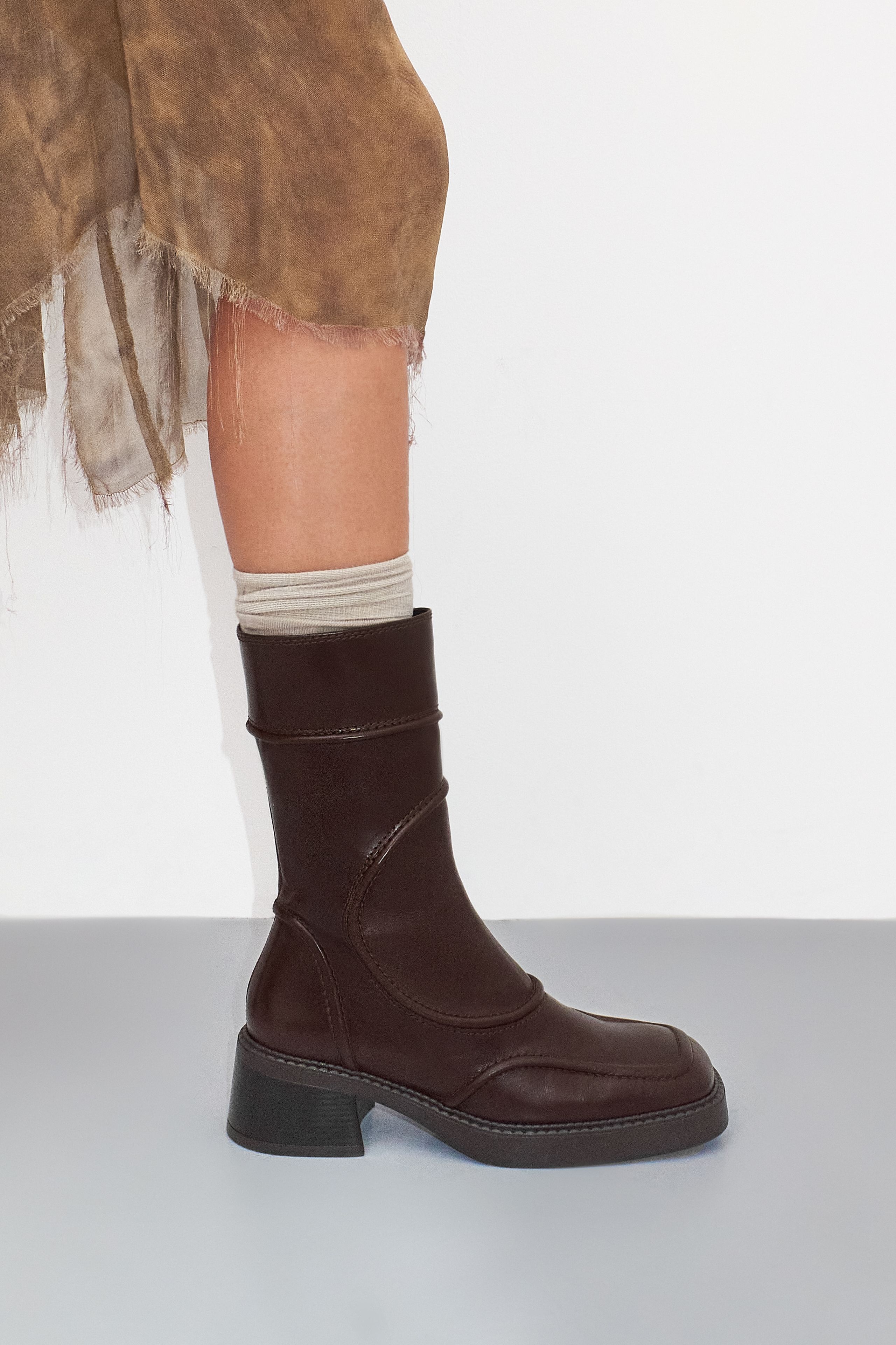 【関税込み】Miista ブラック Malene ブーツ Malene New Brown Ankle Boots | Miista