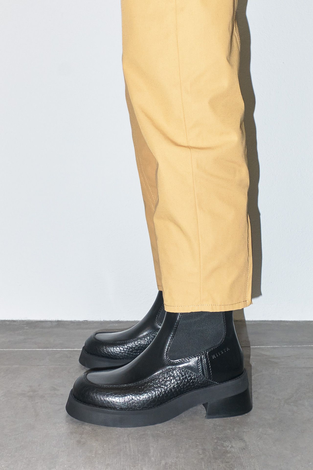 Viviana Black Boots | Miista