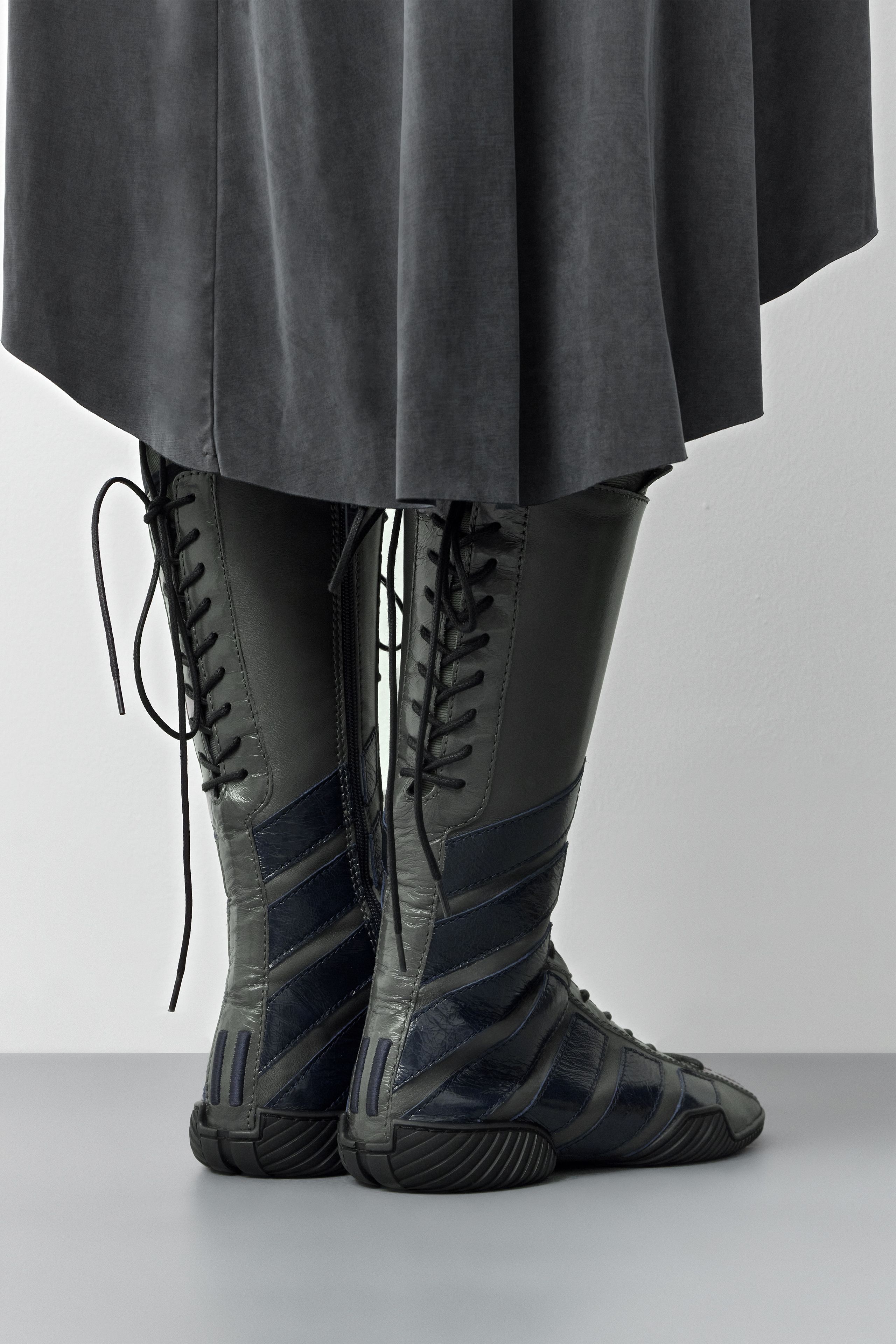 Imogen Boots - Grey Leather | Miista