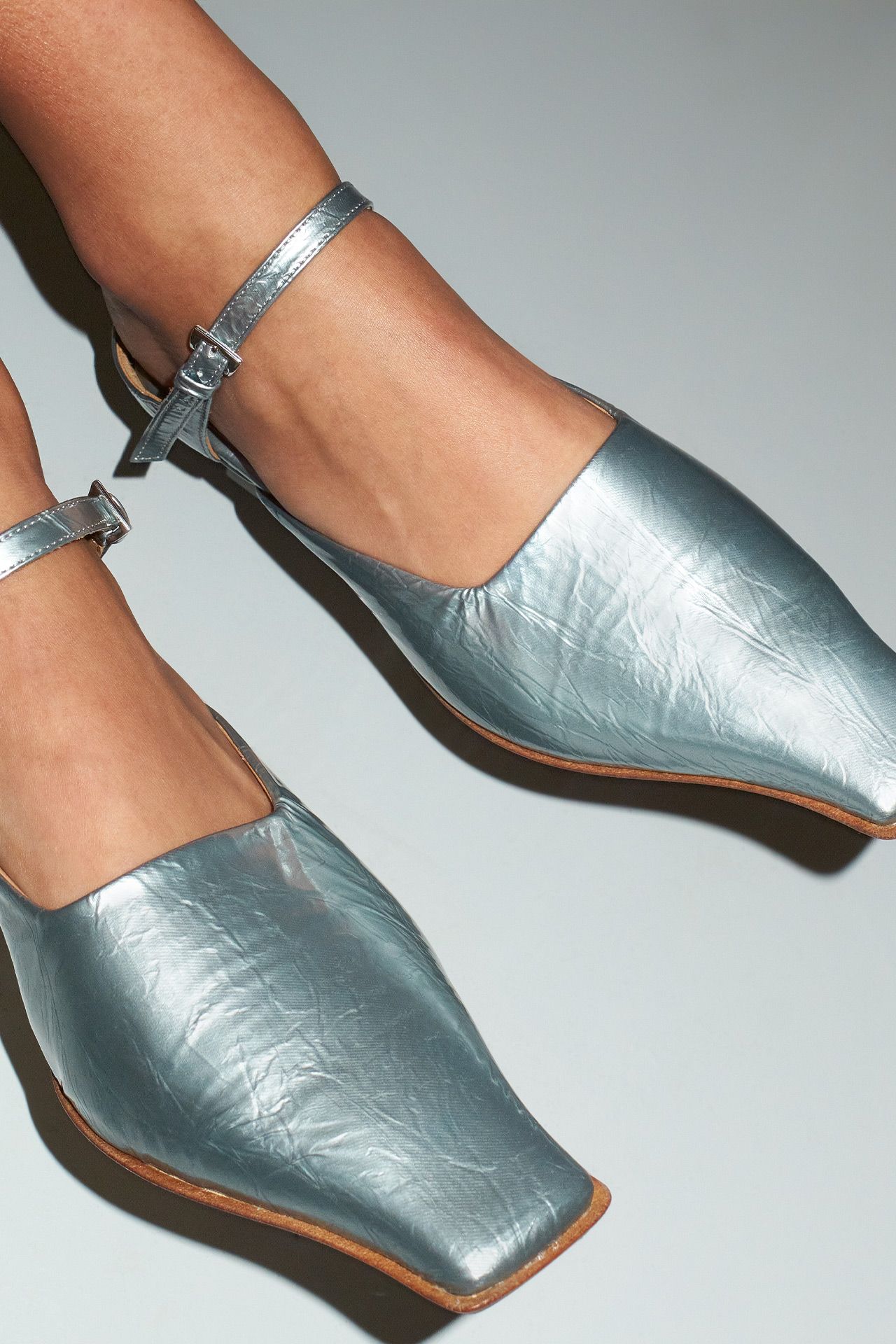 Delf Blue Courts | Miista