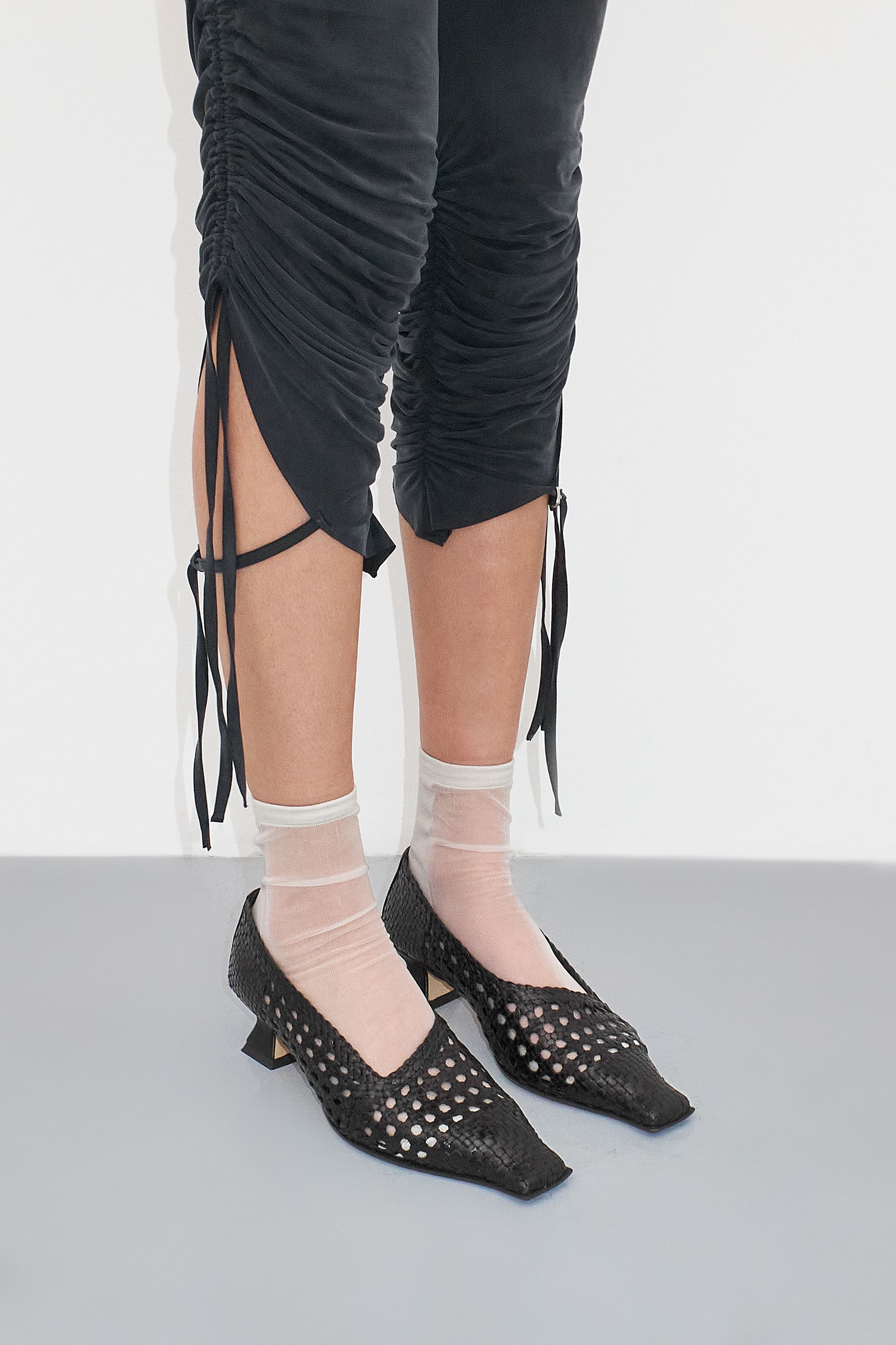 Gisla Black Courts | Miista