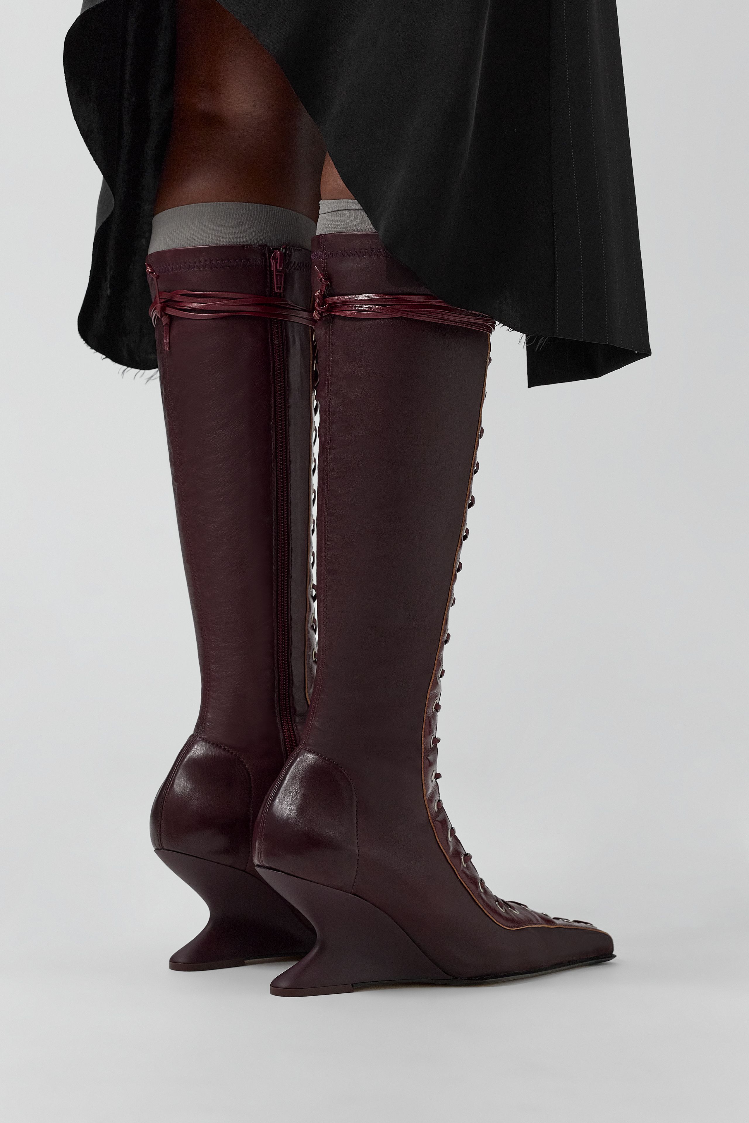 Shana Boots - Burgundy Stretch Nappa Leather | Miista