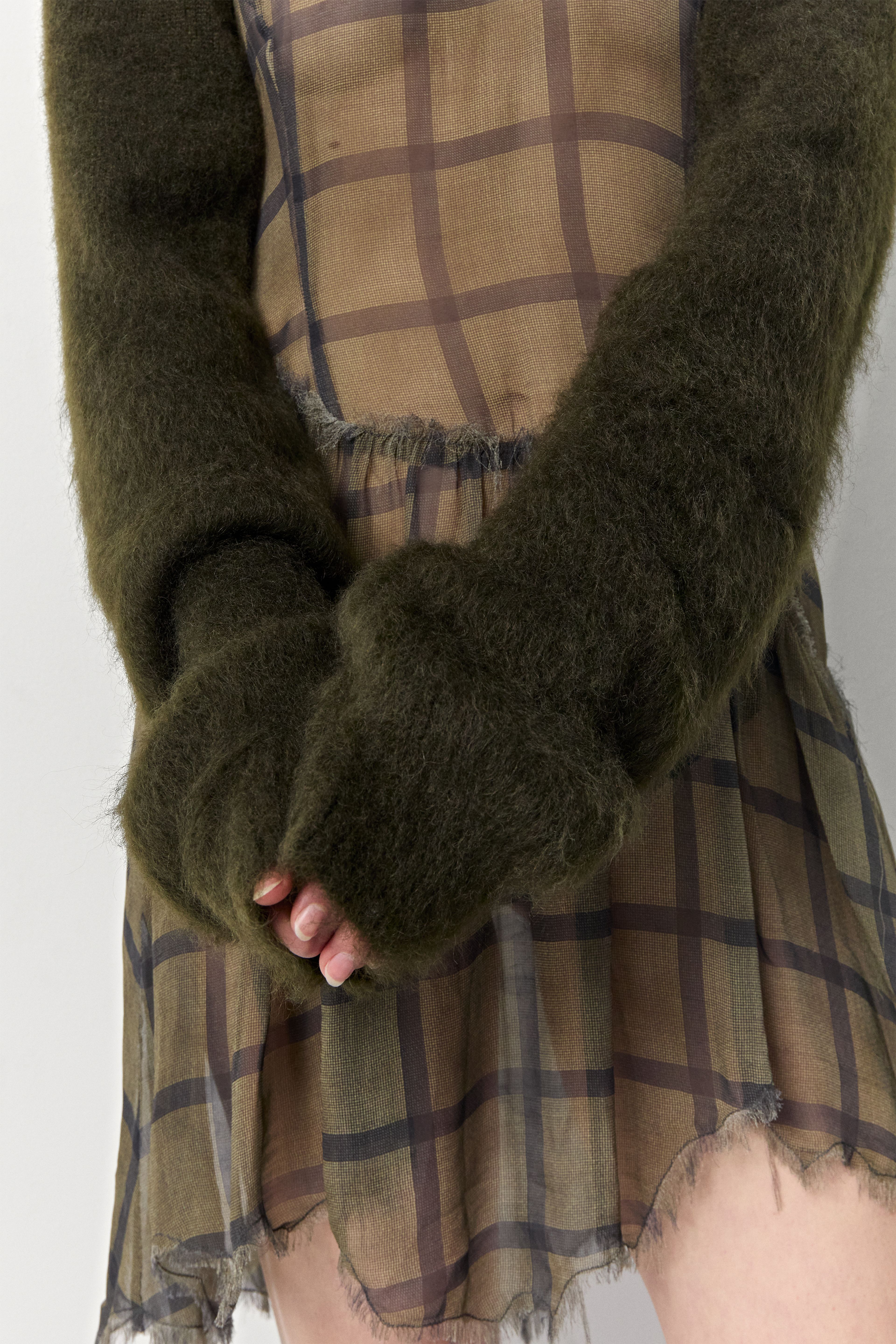 Nivi Hooded Khaki Sleeves | Miista | Designed & Handmade in Europe