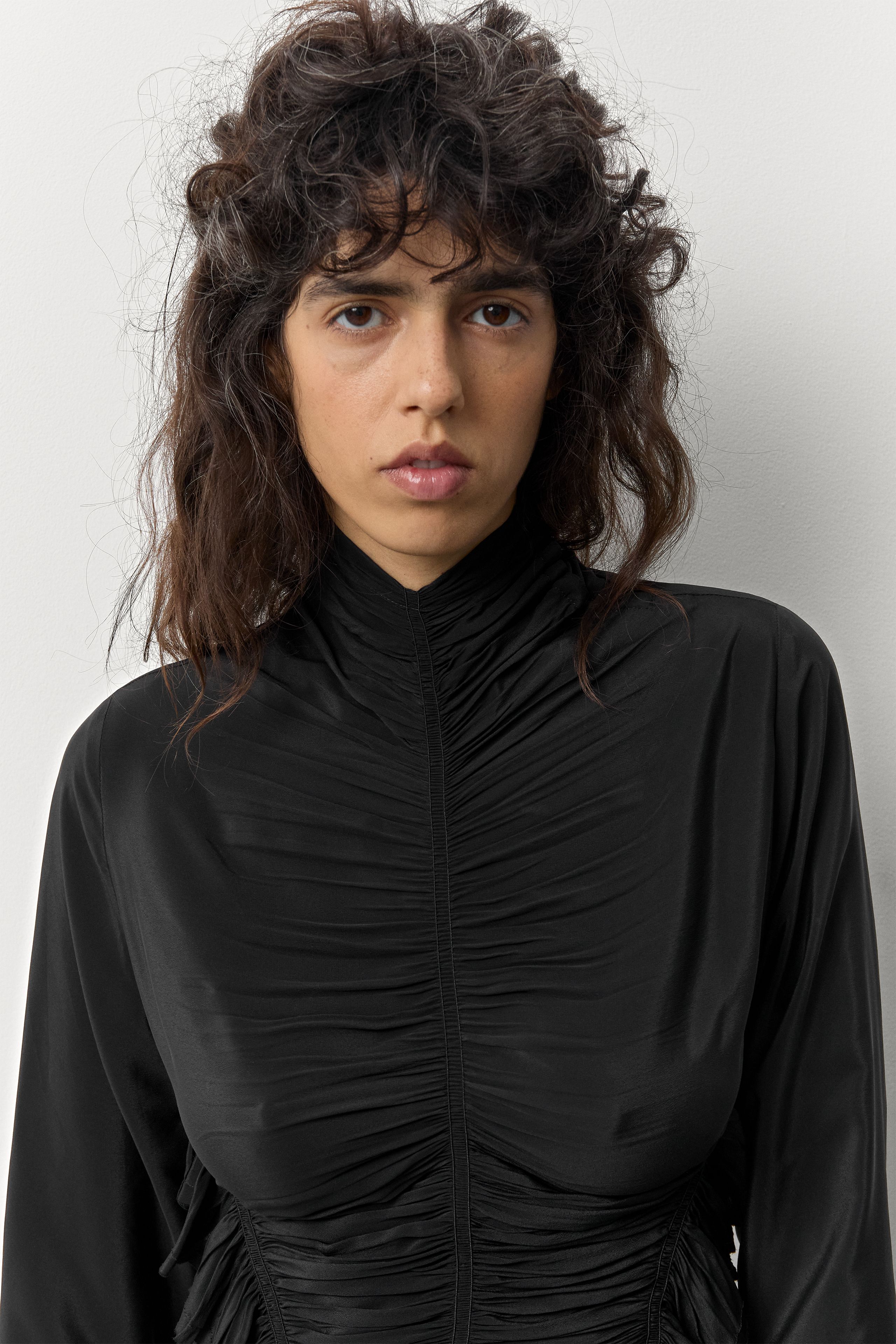 Silva Top - Black Silk Blend | Miista
