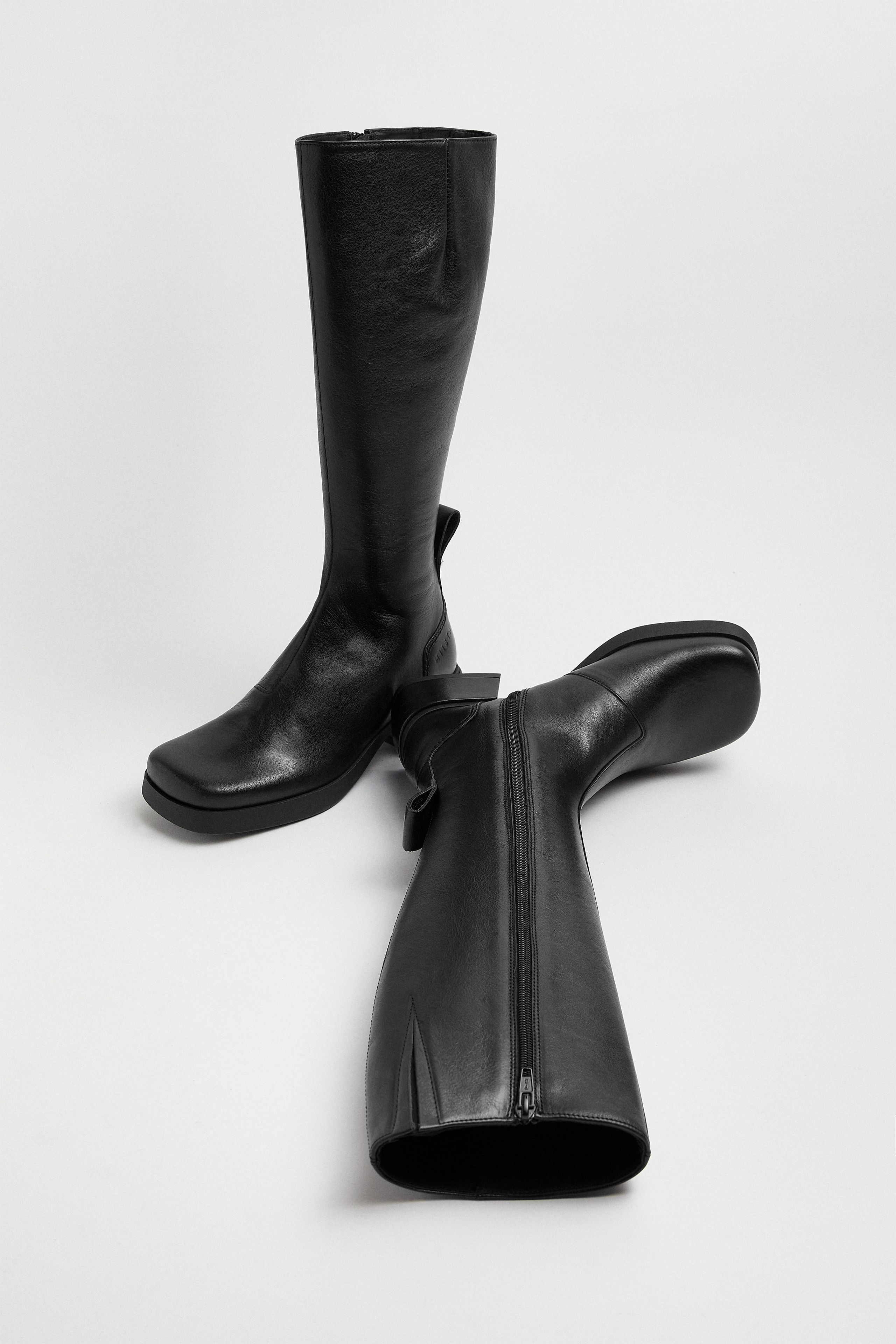 Brunildha Boots - Black Leather | Miista