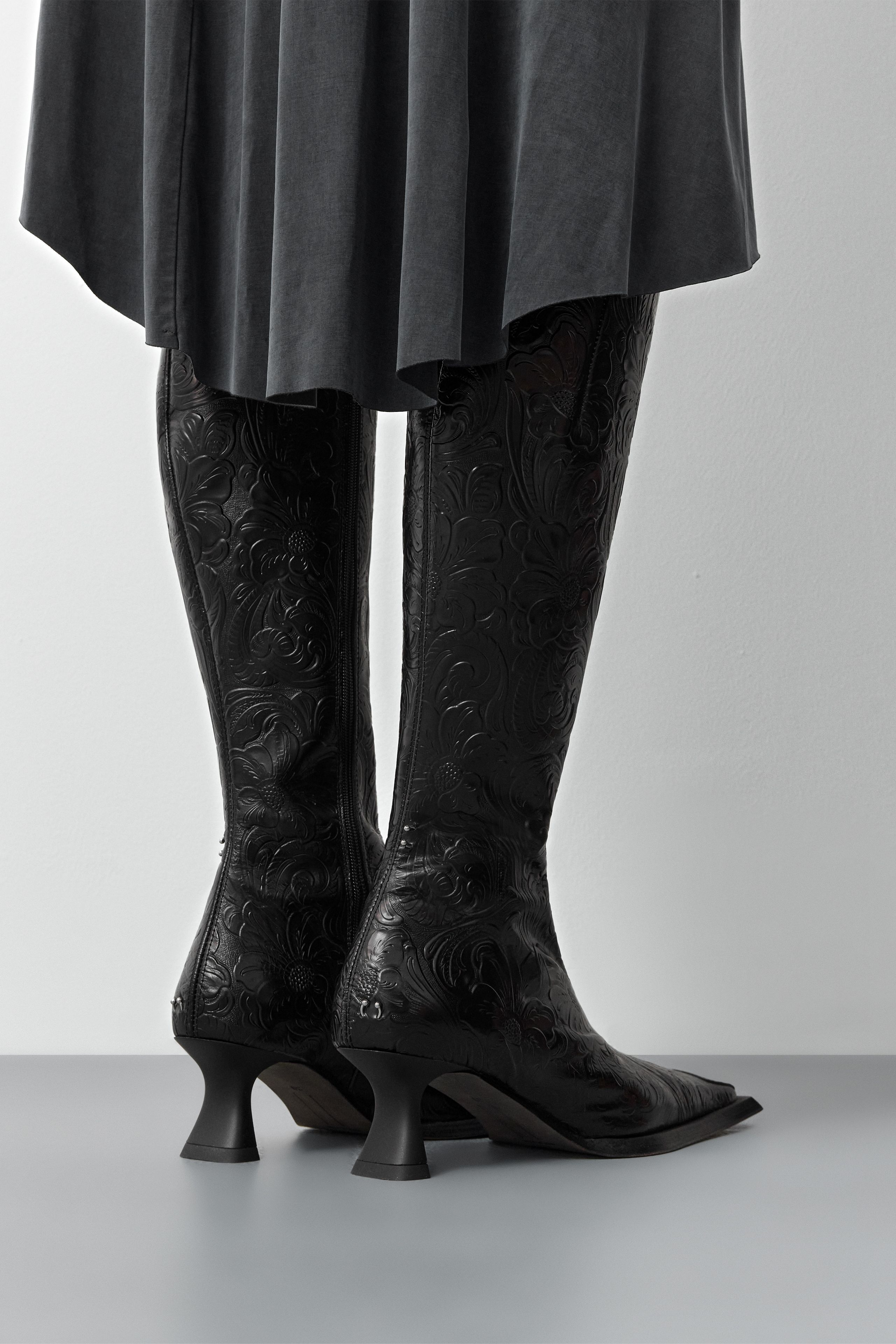 Alfreda Boots - Black Embossed Leather | Miista