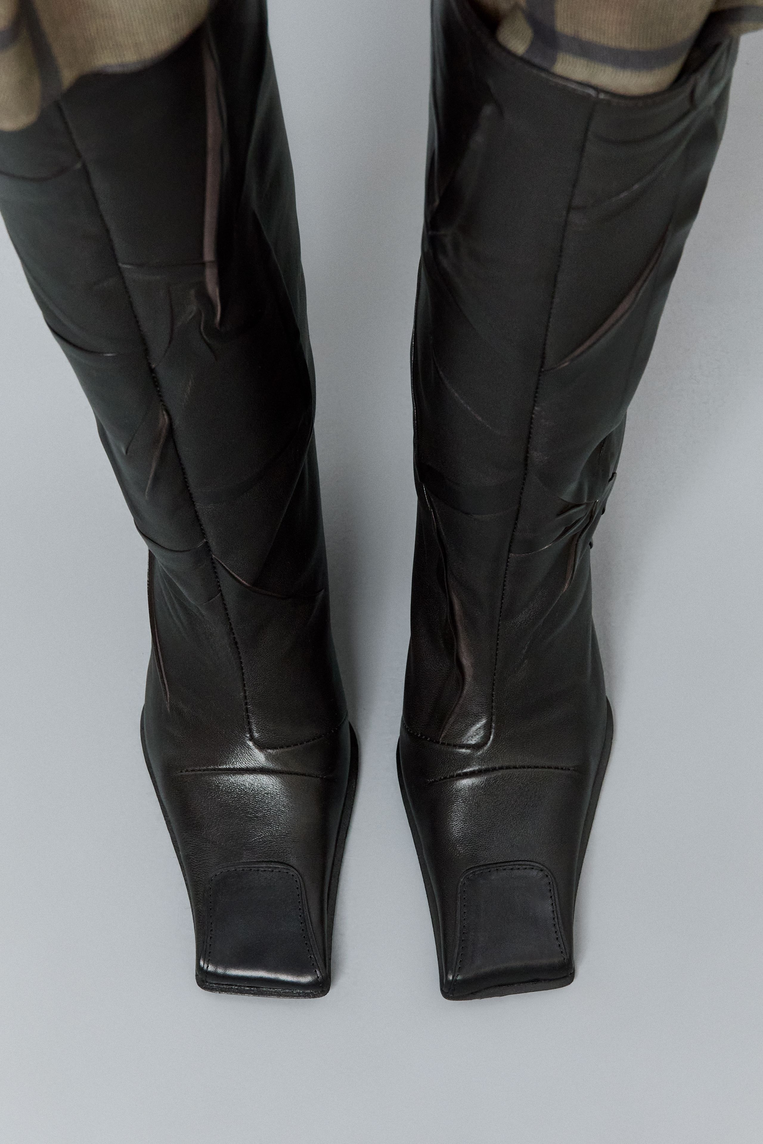 Ayleen Boots - Star Wrinkle Black Leather | Miista