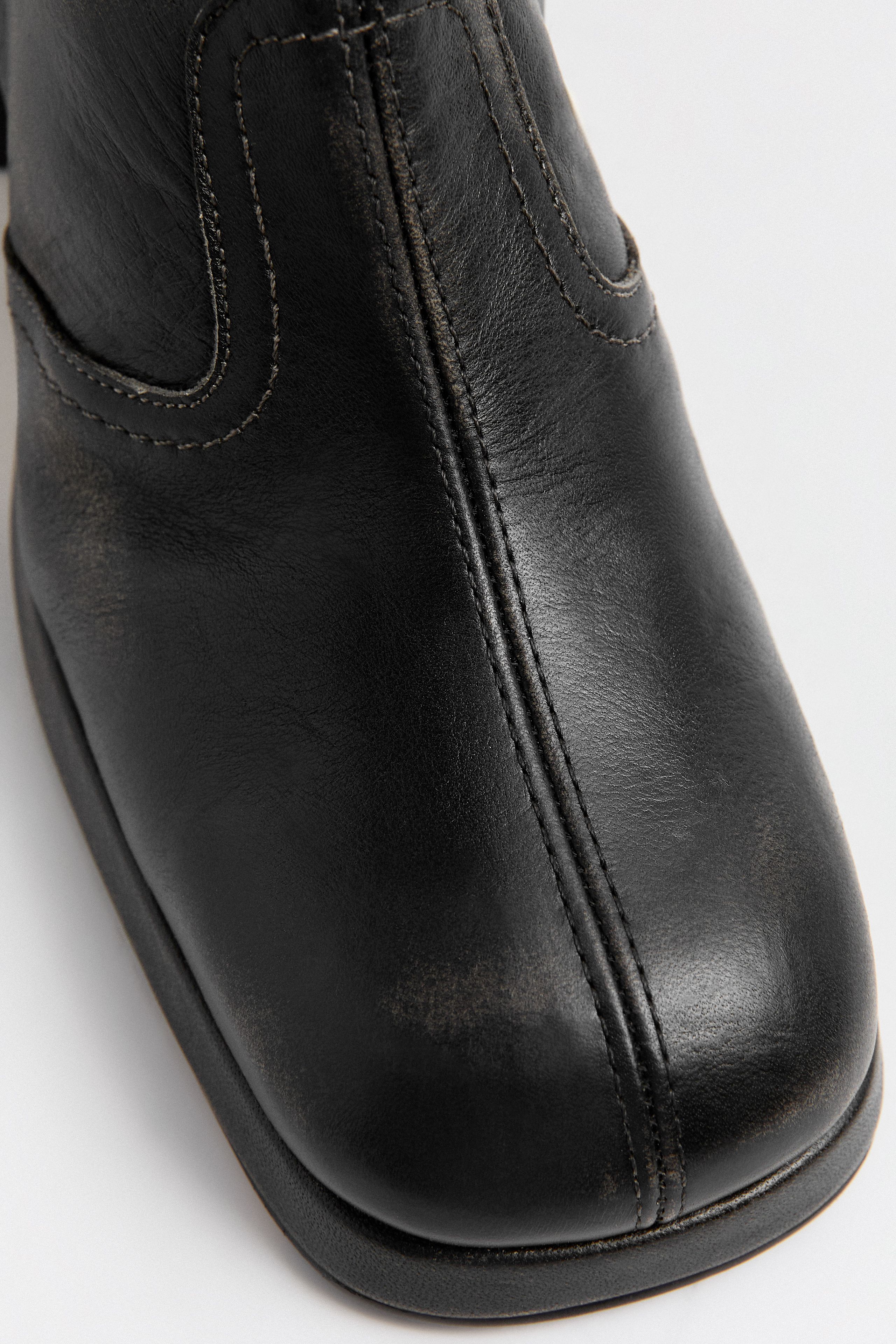 Donna Boots - Black Brush Off Leather | Miista
