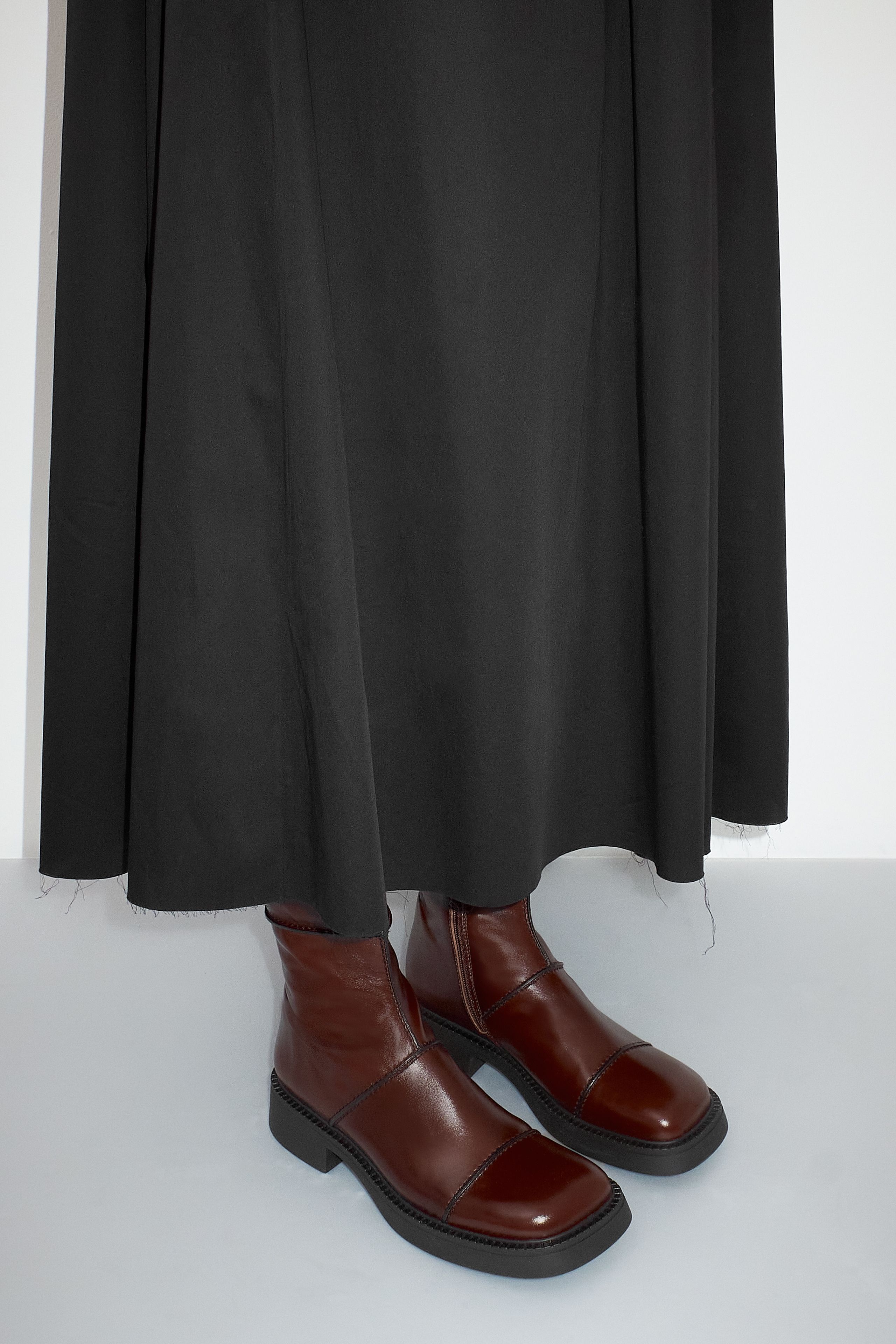 Dahlia Brown Black Ankle Boots | Miista