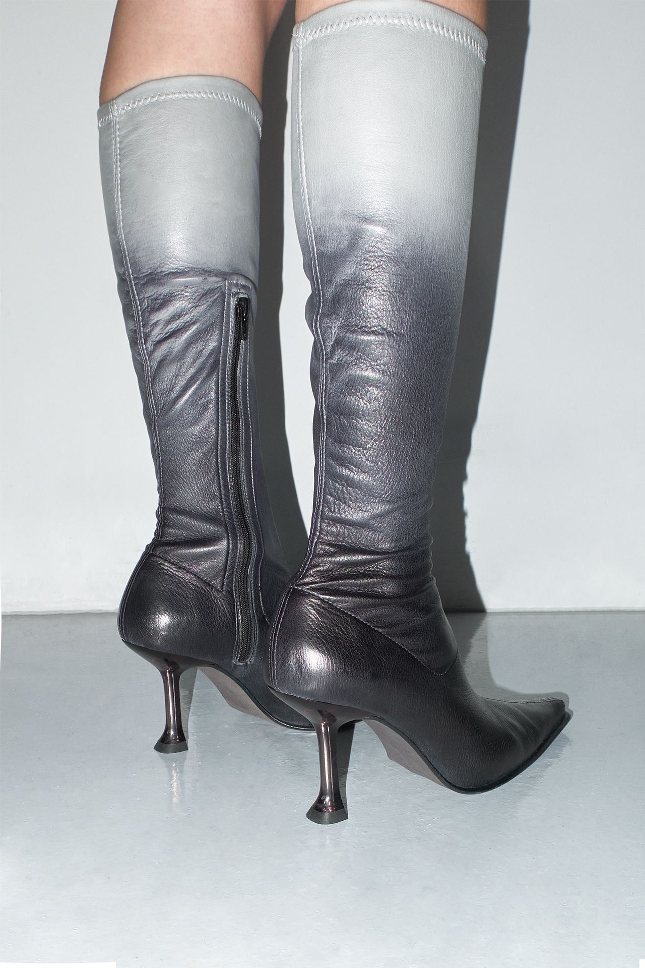 靴 miista LONDON Miista London Black Leather Pointed Chelsea Ankle Zip