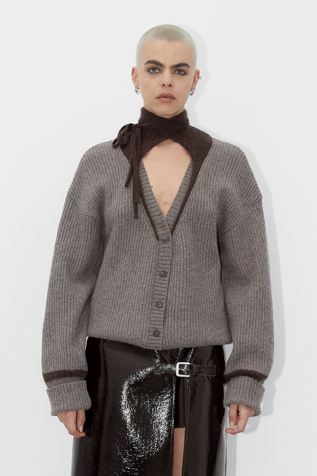 MI★ Miki Brown Cardigan | Miista