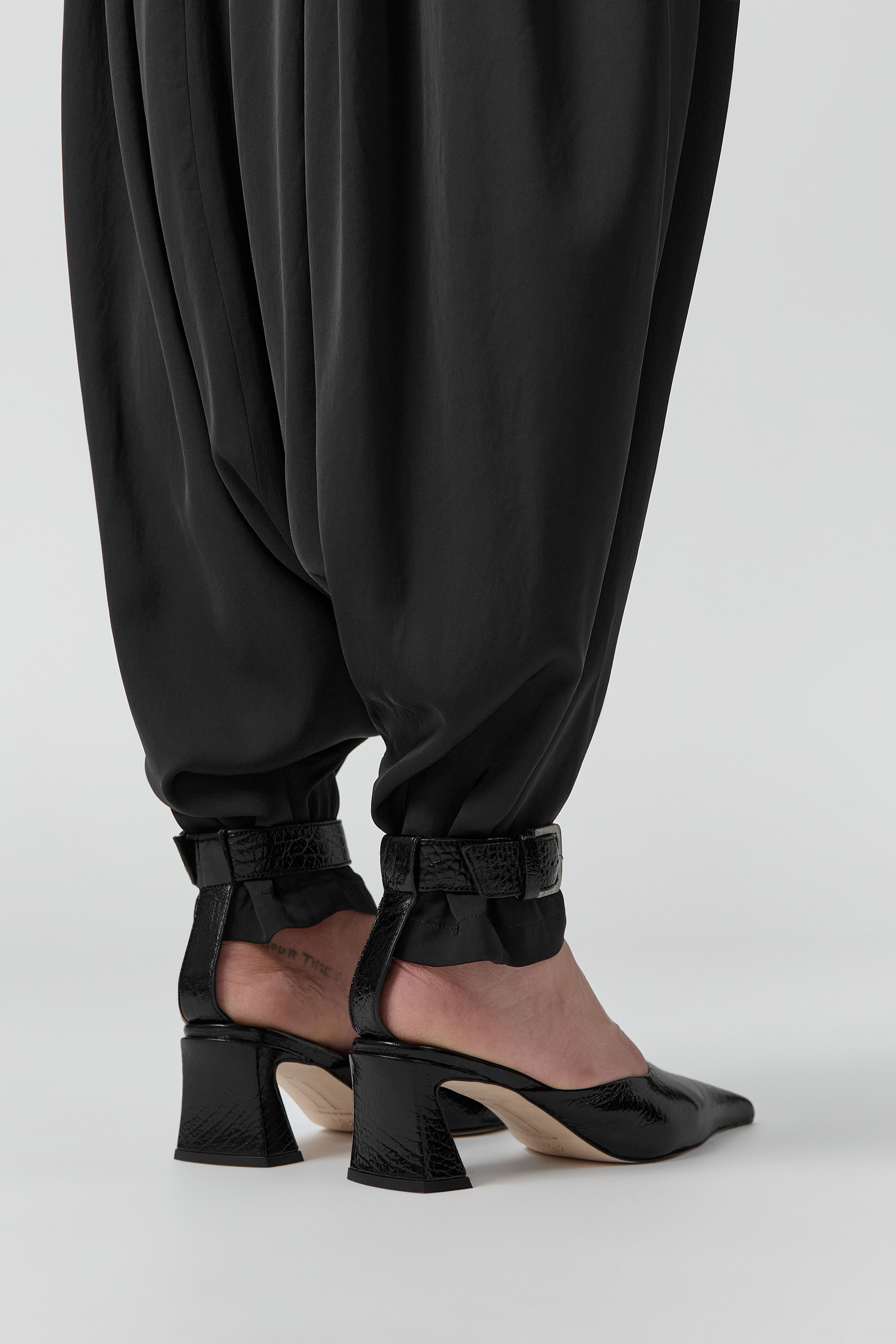 Qori Courts - Black Grainy Leather | Miista | Designed & Handmade in Europe