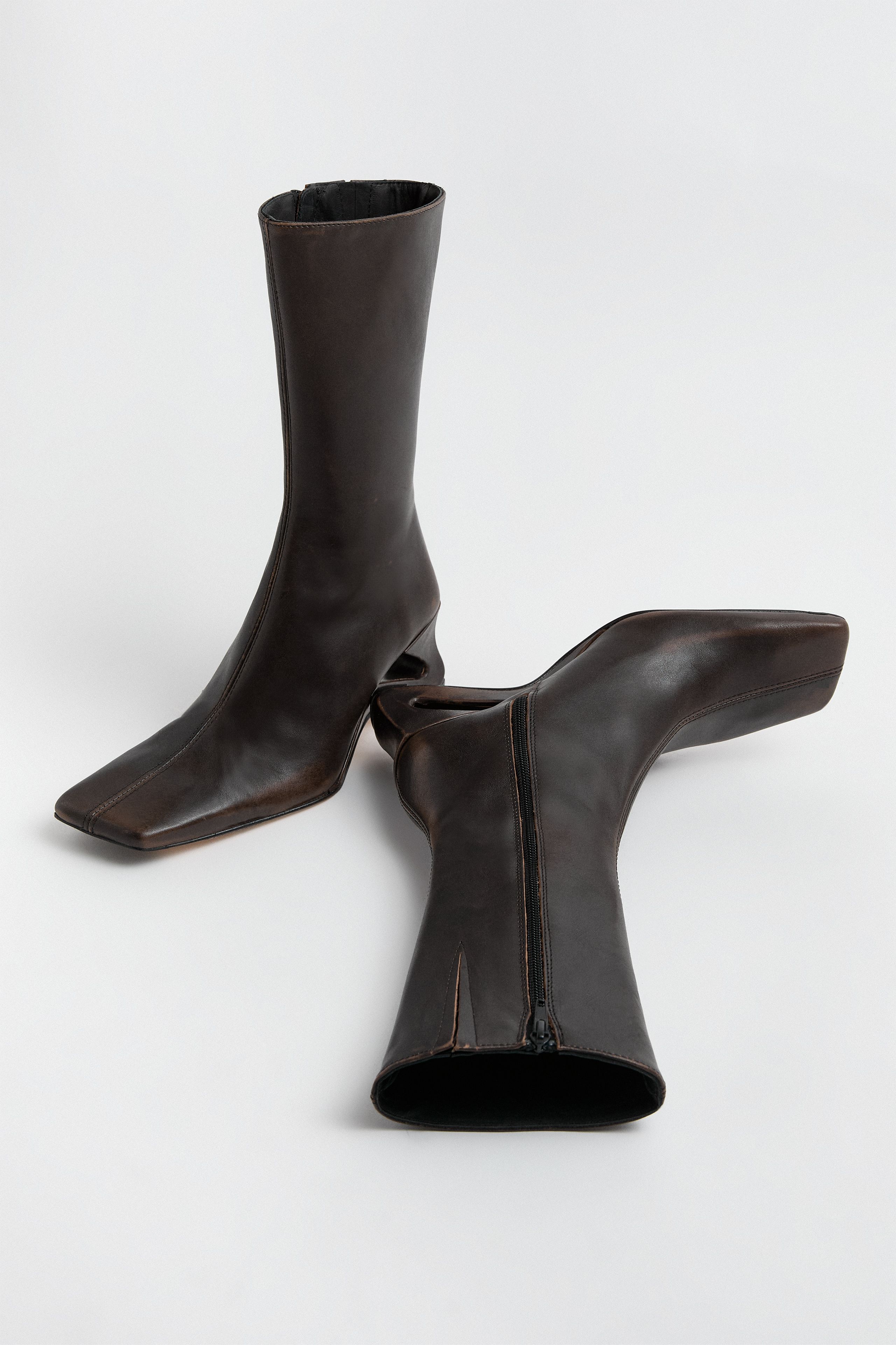Sulay Boots - Brown Brush Off Leather | Miista