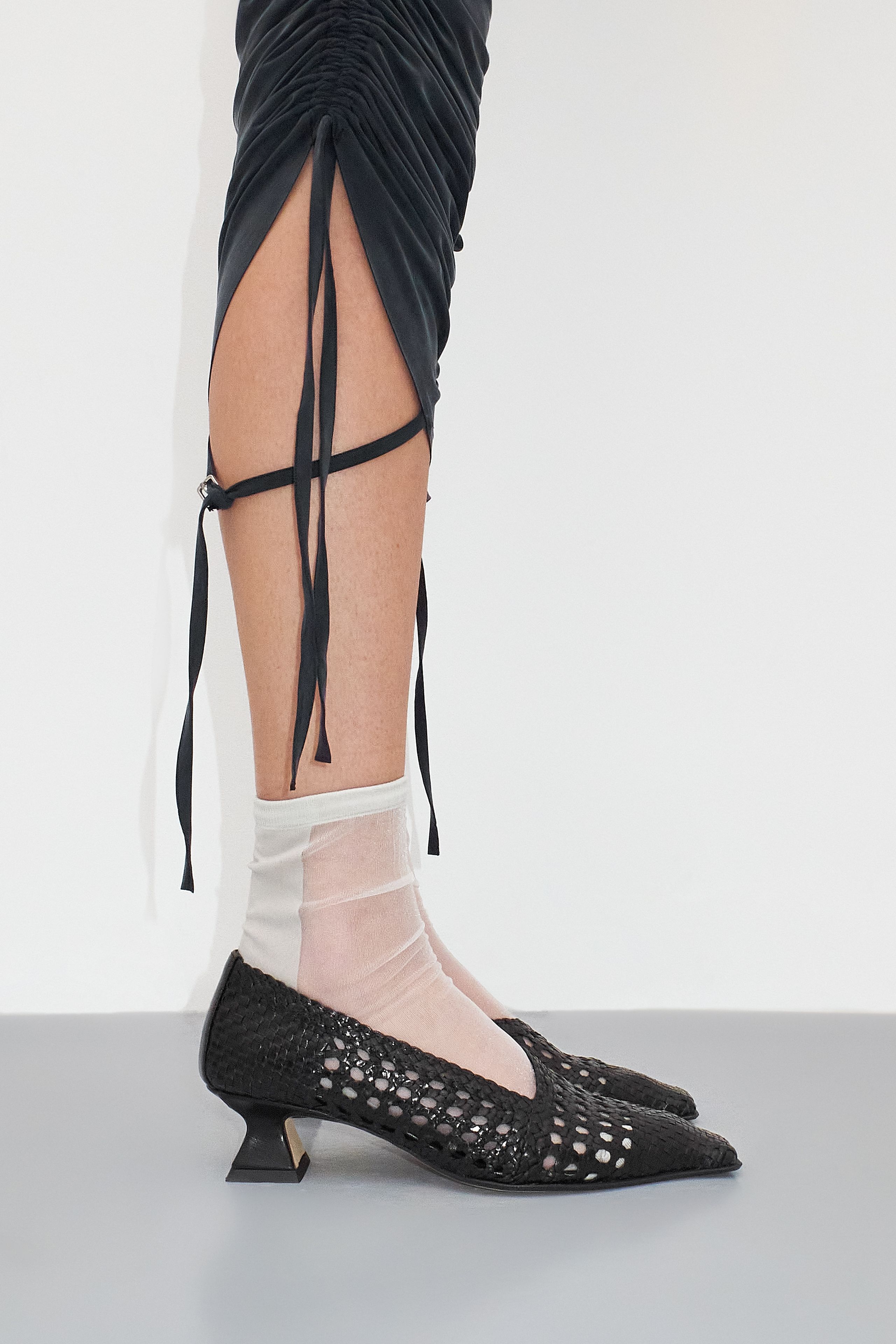 Gisla Black Courts | Miista