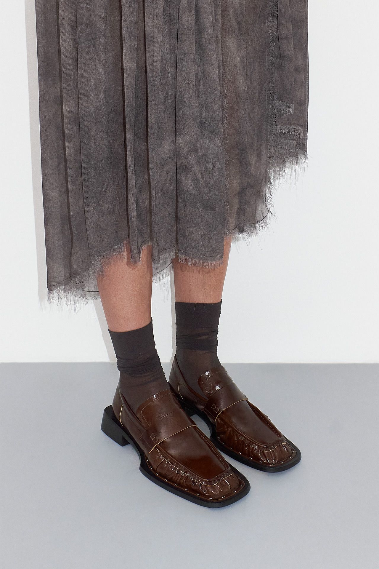 【関税込み】Miista ブラウン Isla ローファー Brown Isla Loafers by Miista on Sale