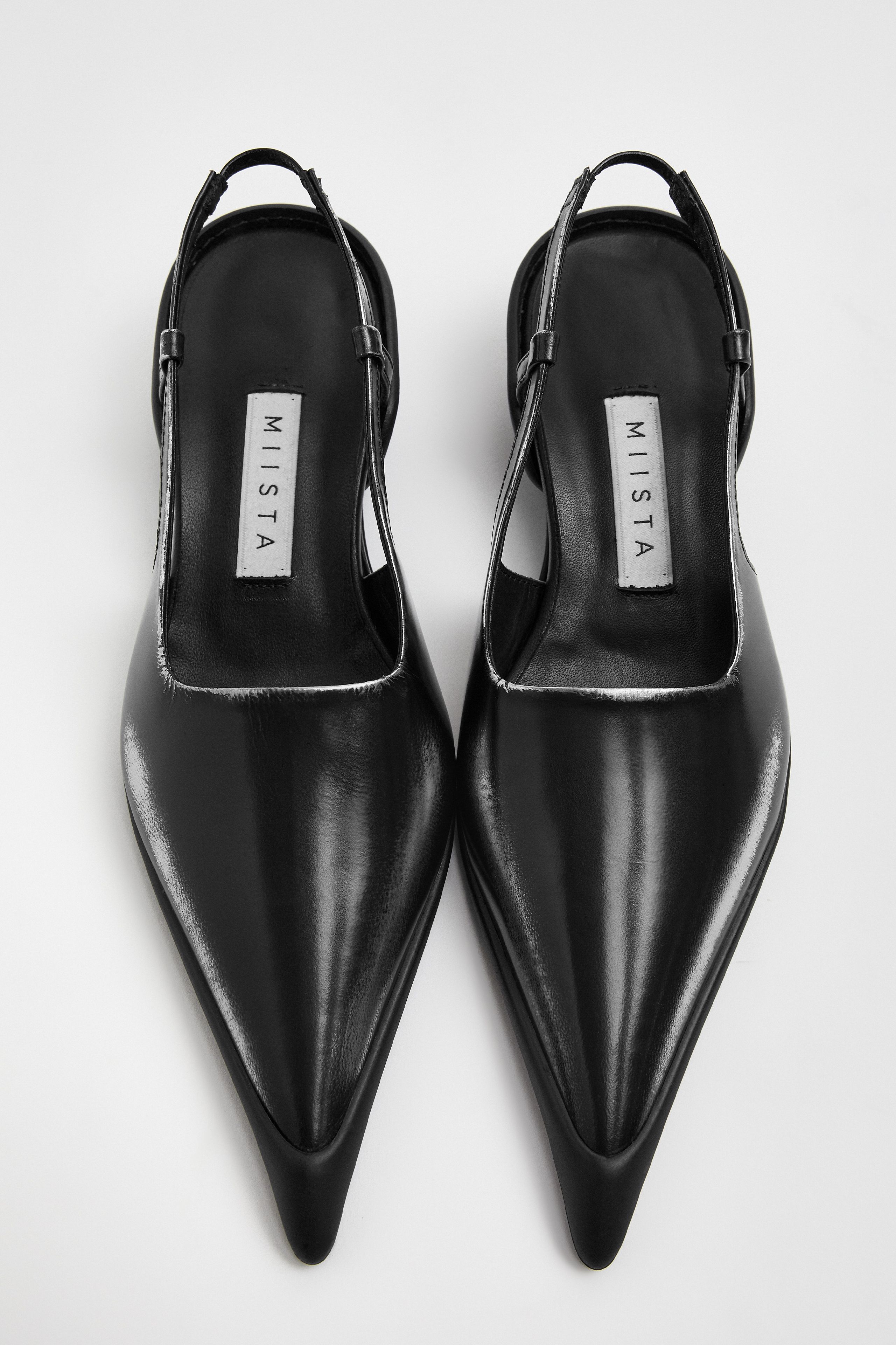 Annya Courts - Silver Brush-Off Leather | Miista