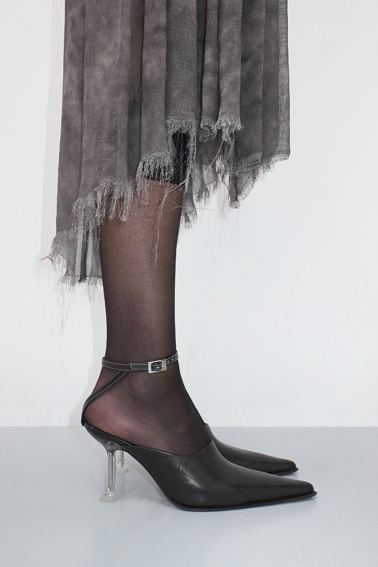 Janessa Black Mules | Miista