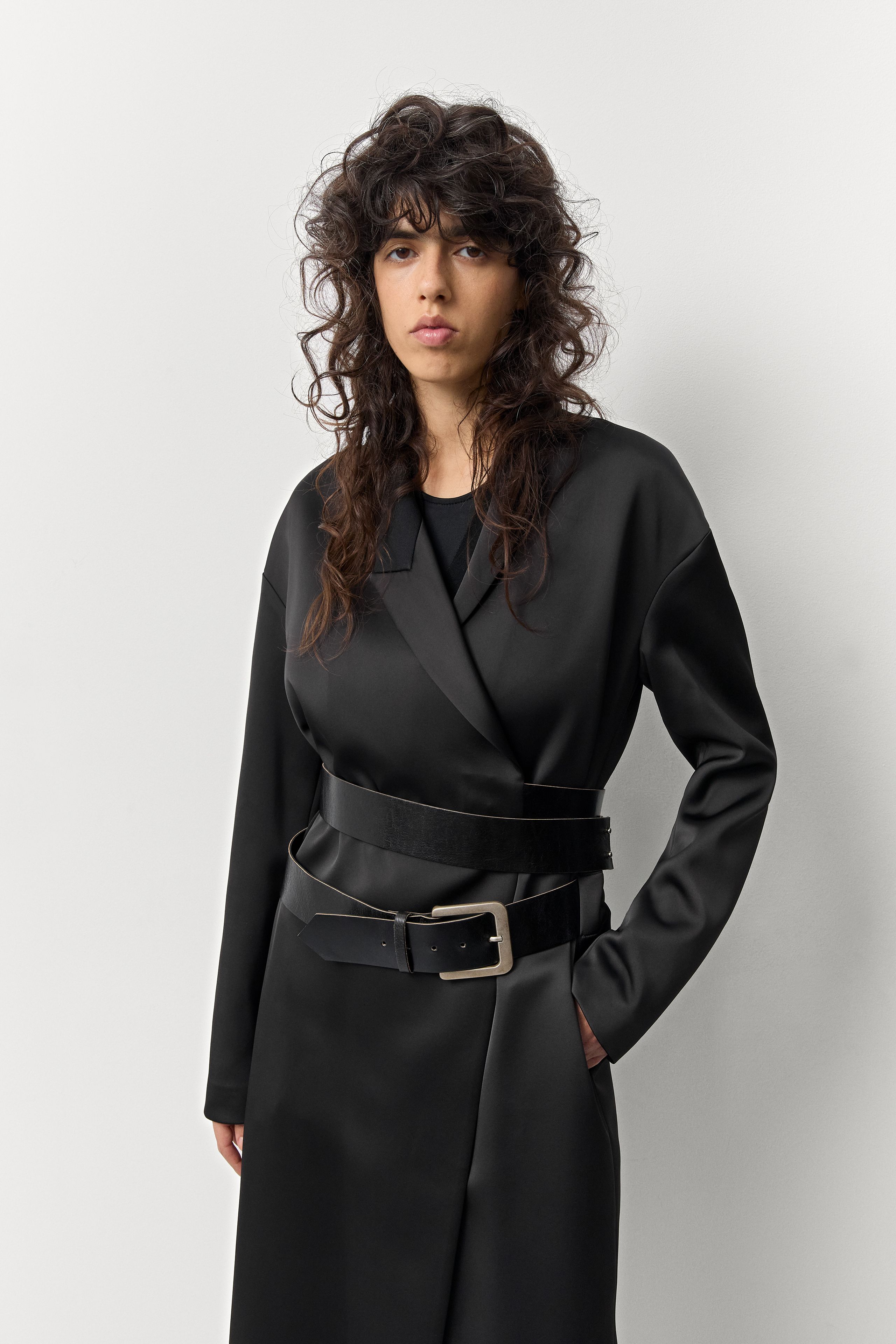 Irne Coat - Black Satin | Miista