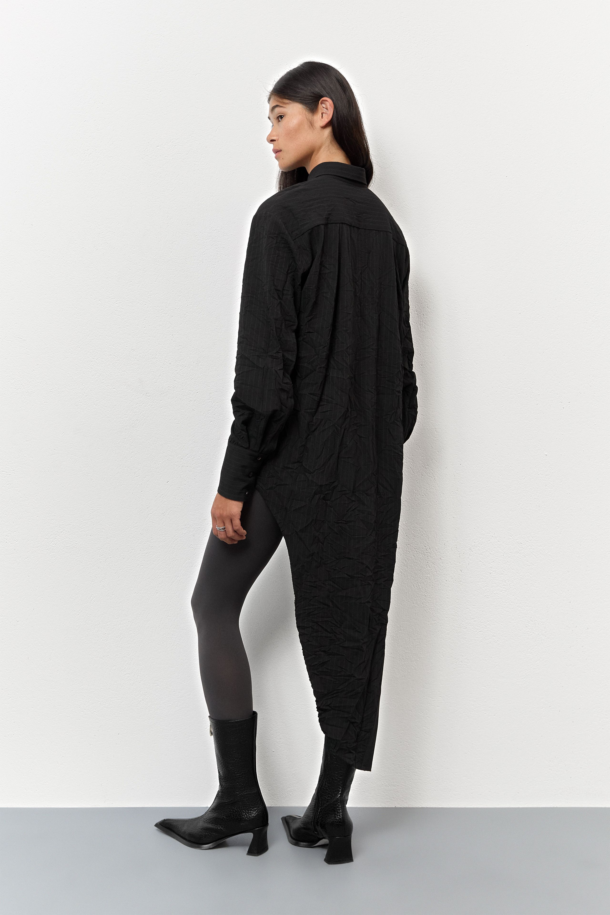 CLOTHING | Miista