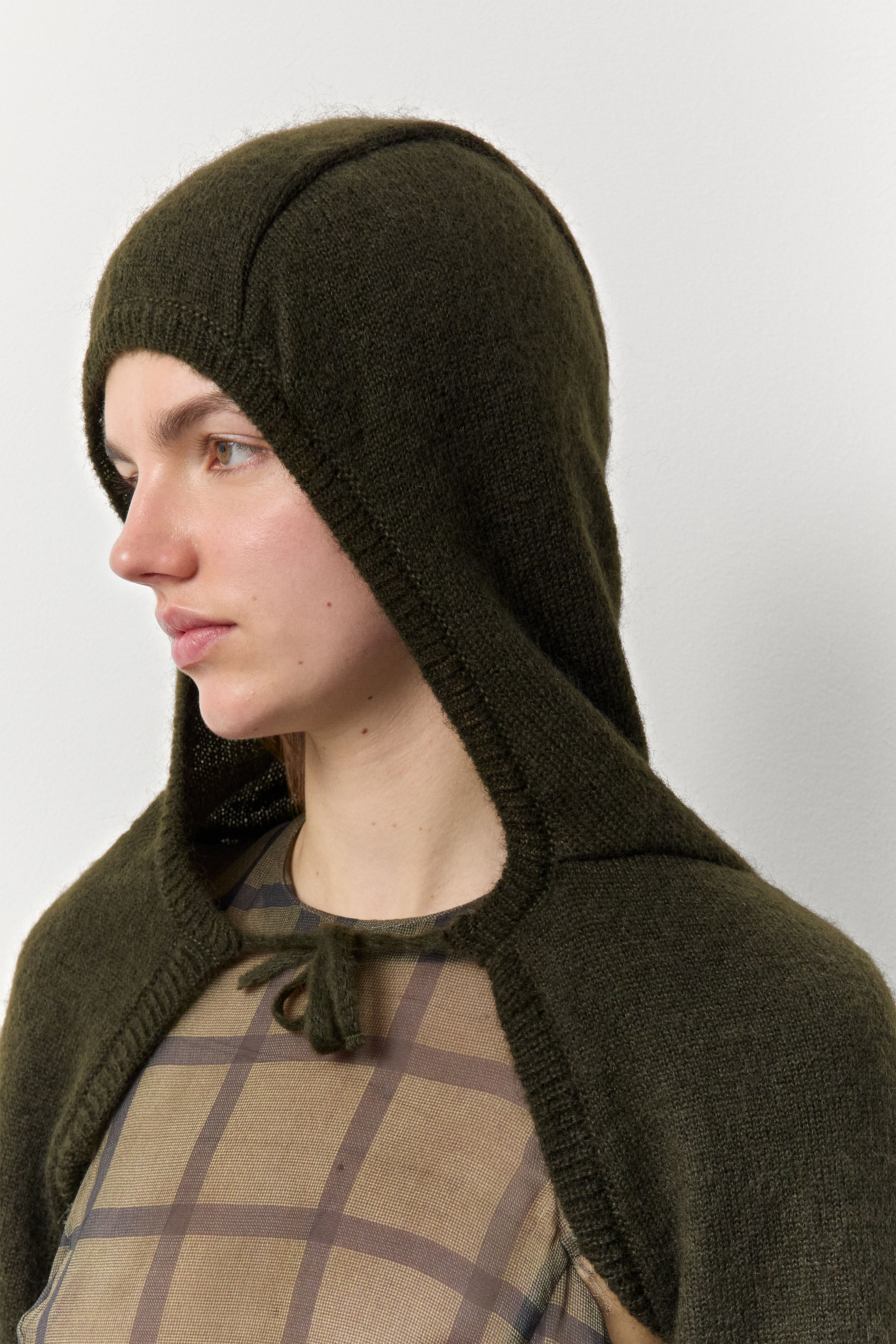 Nivi Hooded Khaki Sleeves | Miista | Designed & Handmade in Europe