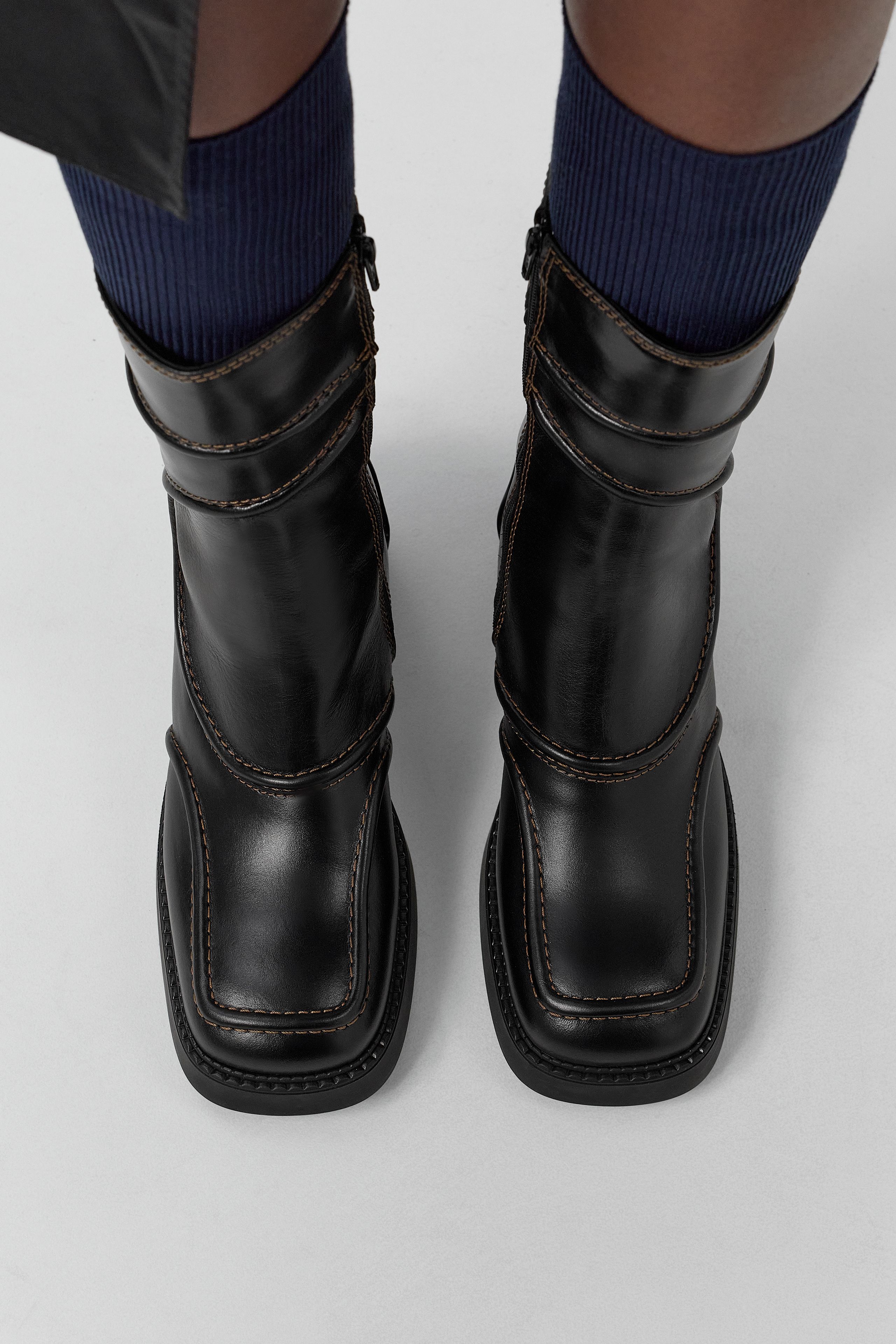 Malene Boots - Black Leather Brown Stitching | Miista