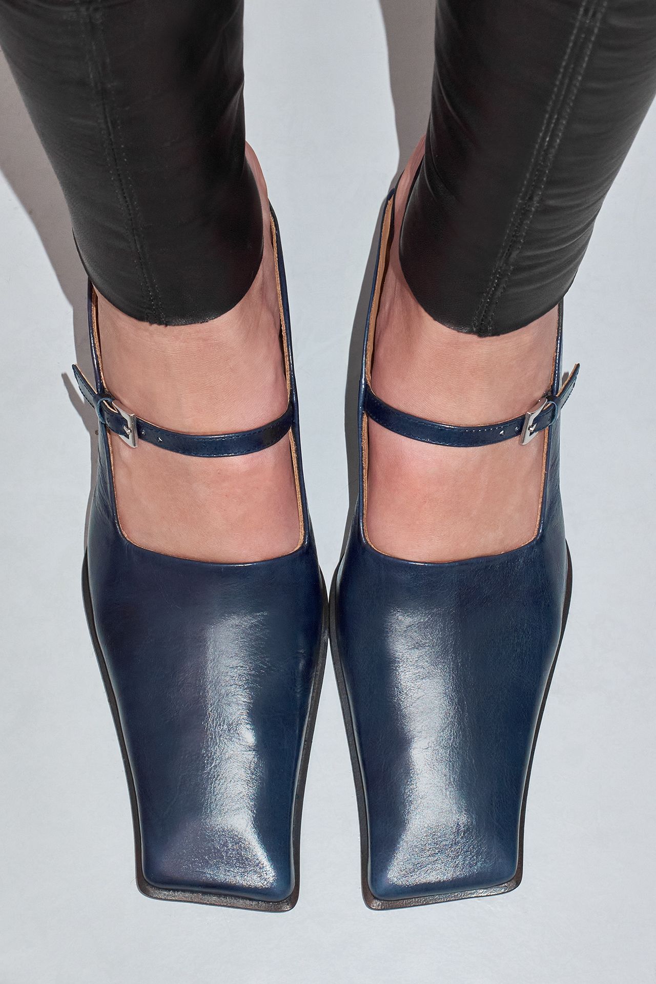 Aldith Navy Mules | Miista