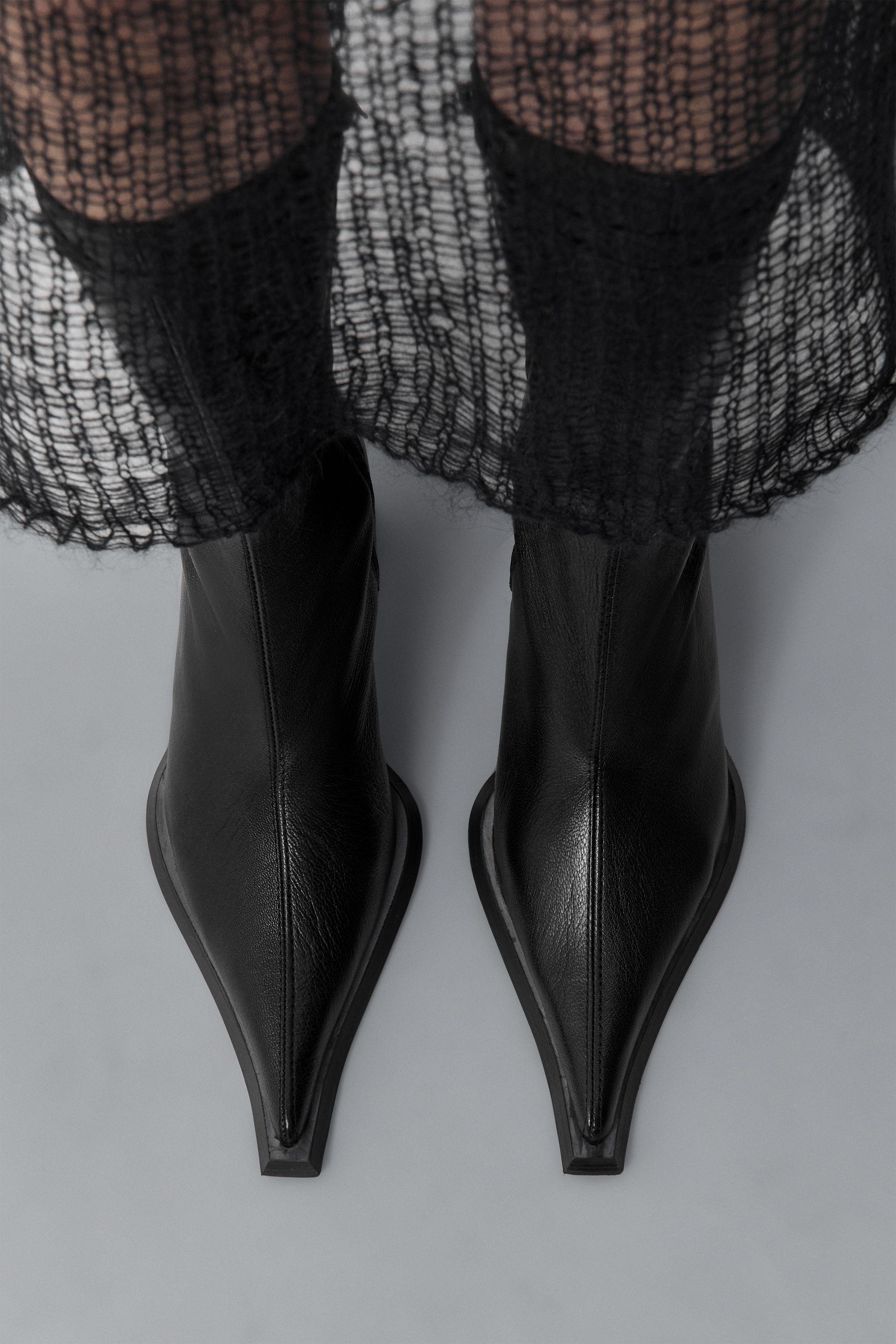 ミーミー Shelley Boots - Black Lace Leather | Miista