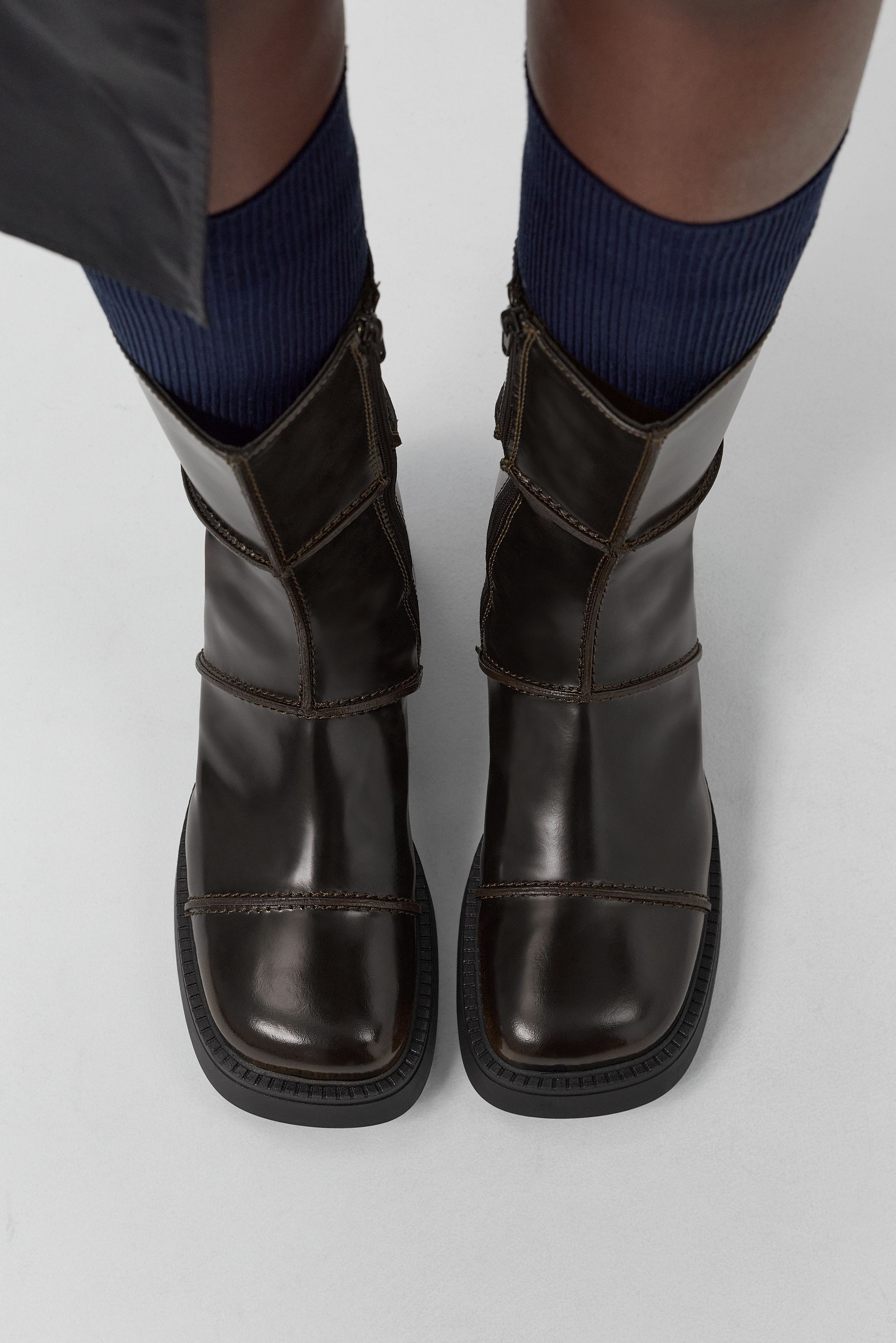 Dahlia Boots - Brown Brush Off Leather | Miista