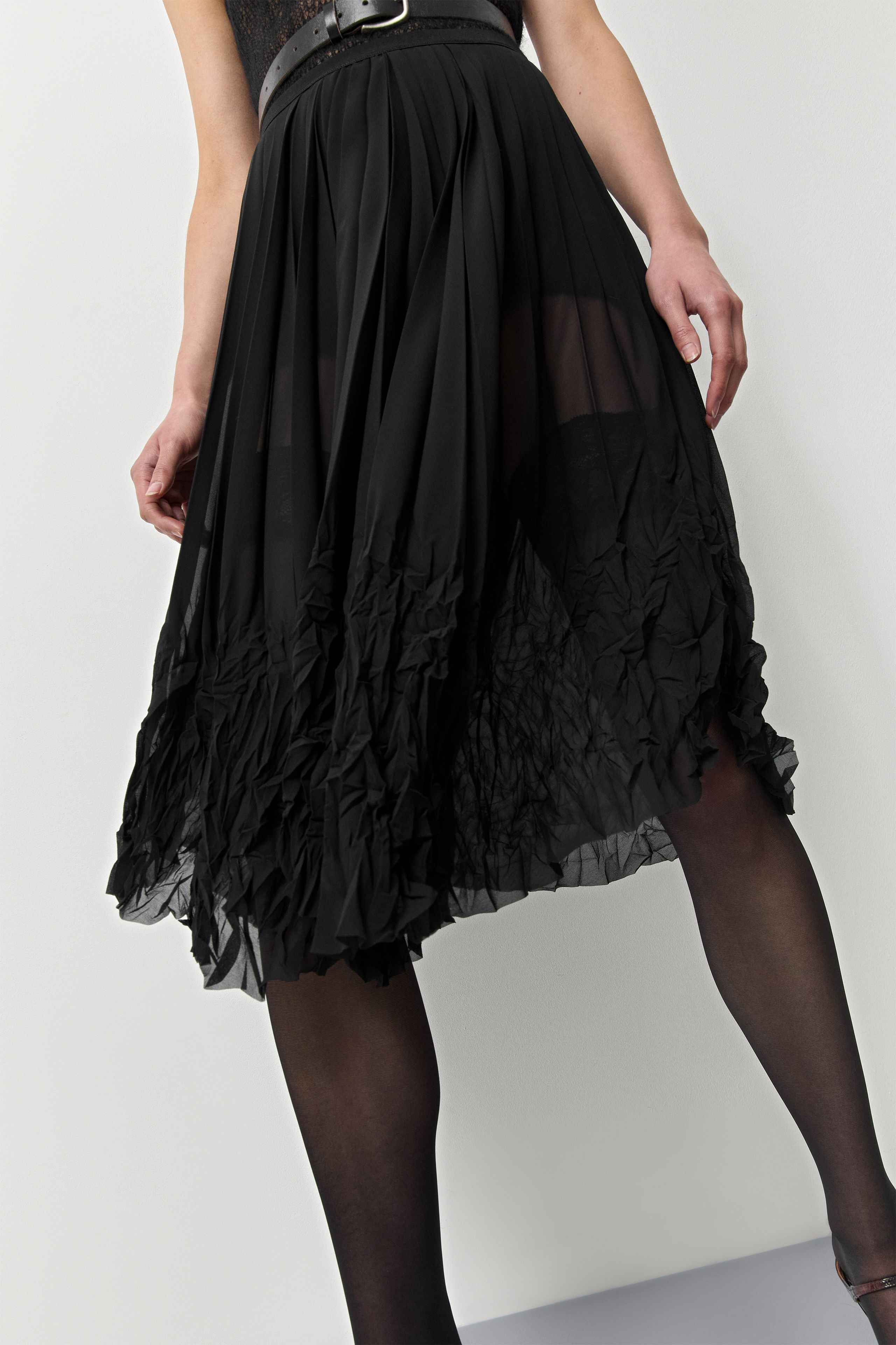 Olympia Skirt - Black Pleated | Miista
