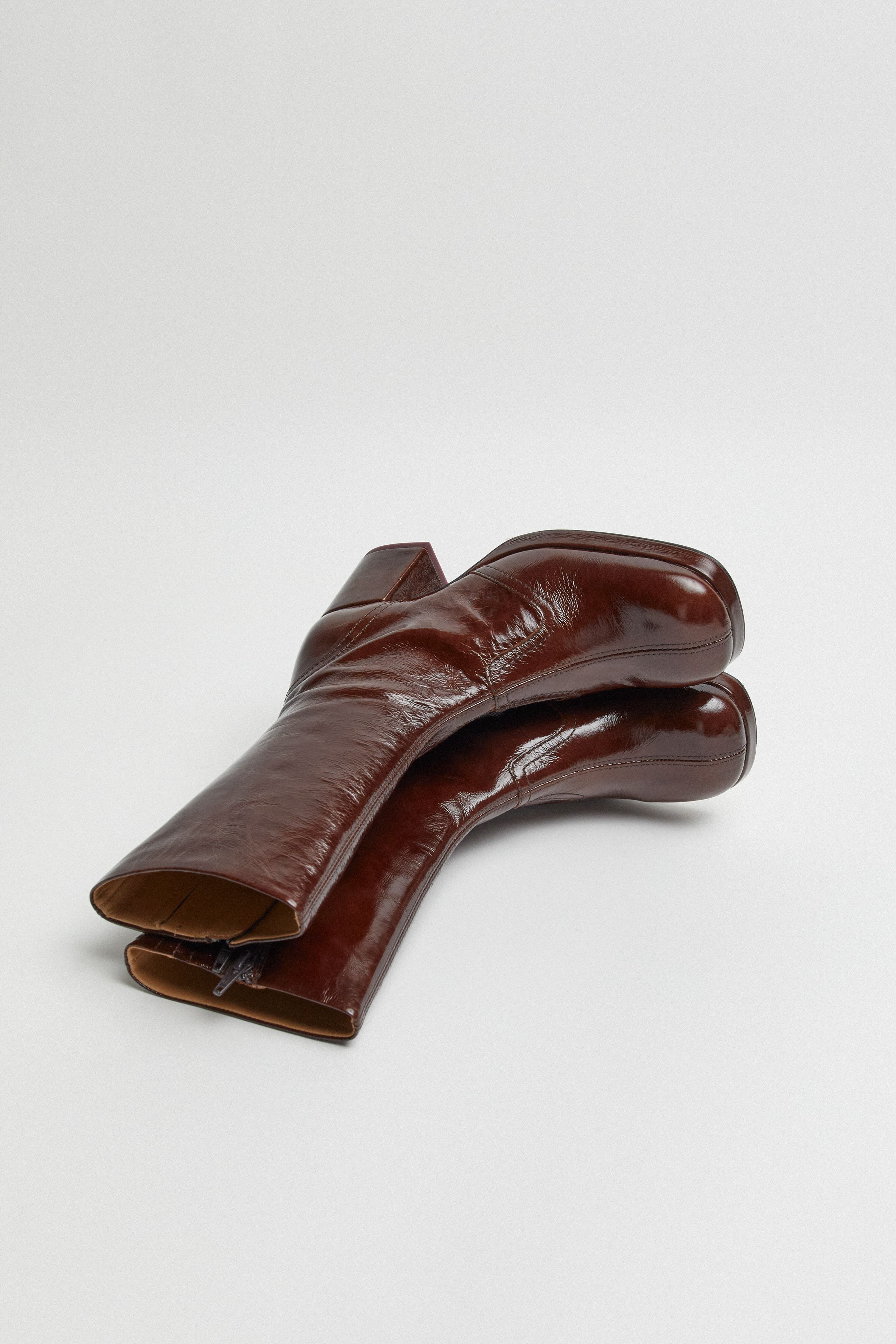 【関税込み】Miista ブラウン Cass ブーツ Cass Brown Patent Boots | Miista