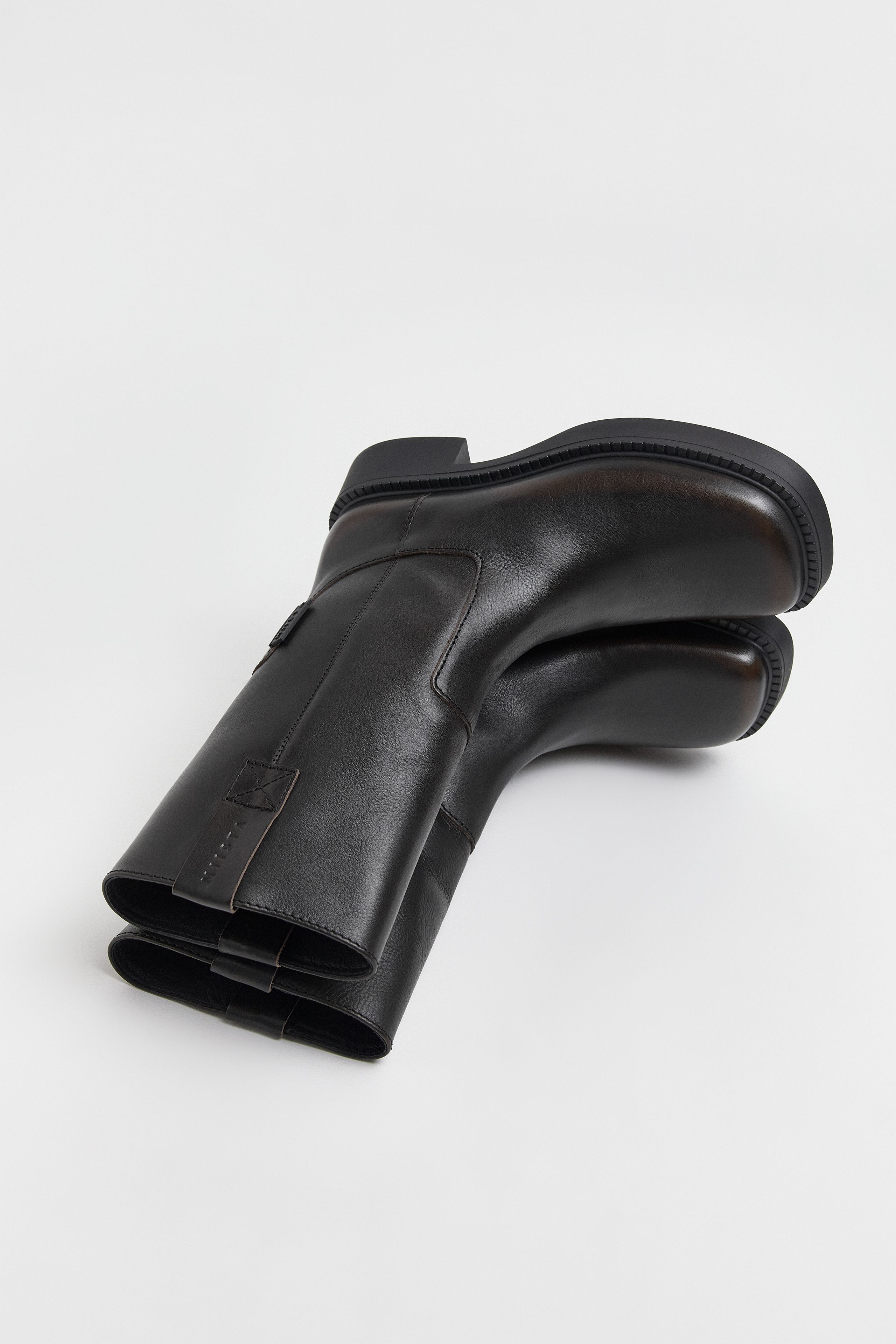 Aron Boots - Brown Brush Off Textured Leather | Miista