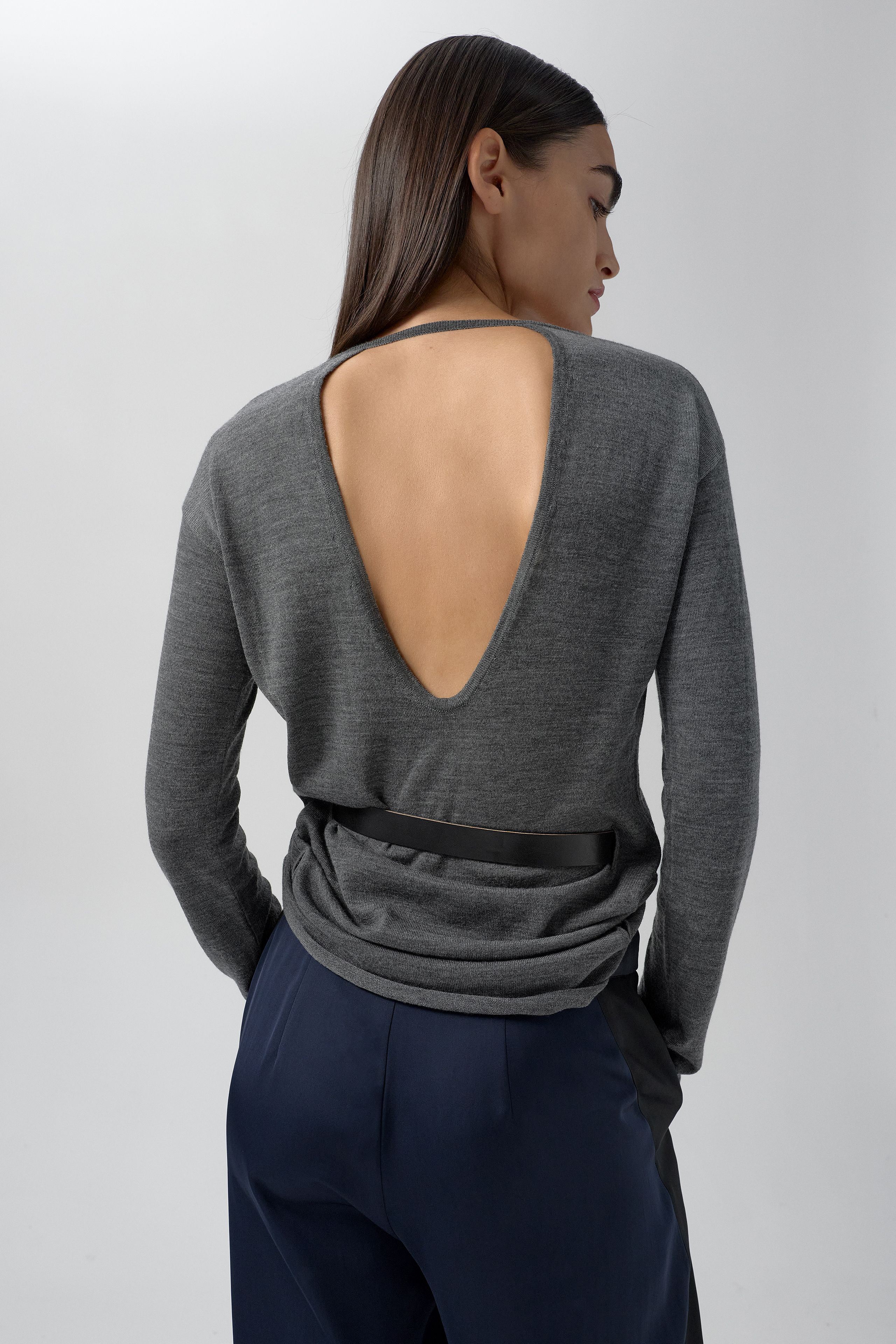 Yoko Jumper - Grey Extra Fine Merino Knit | Miista
