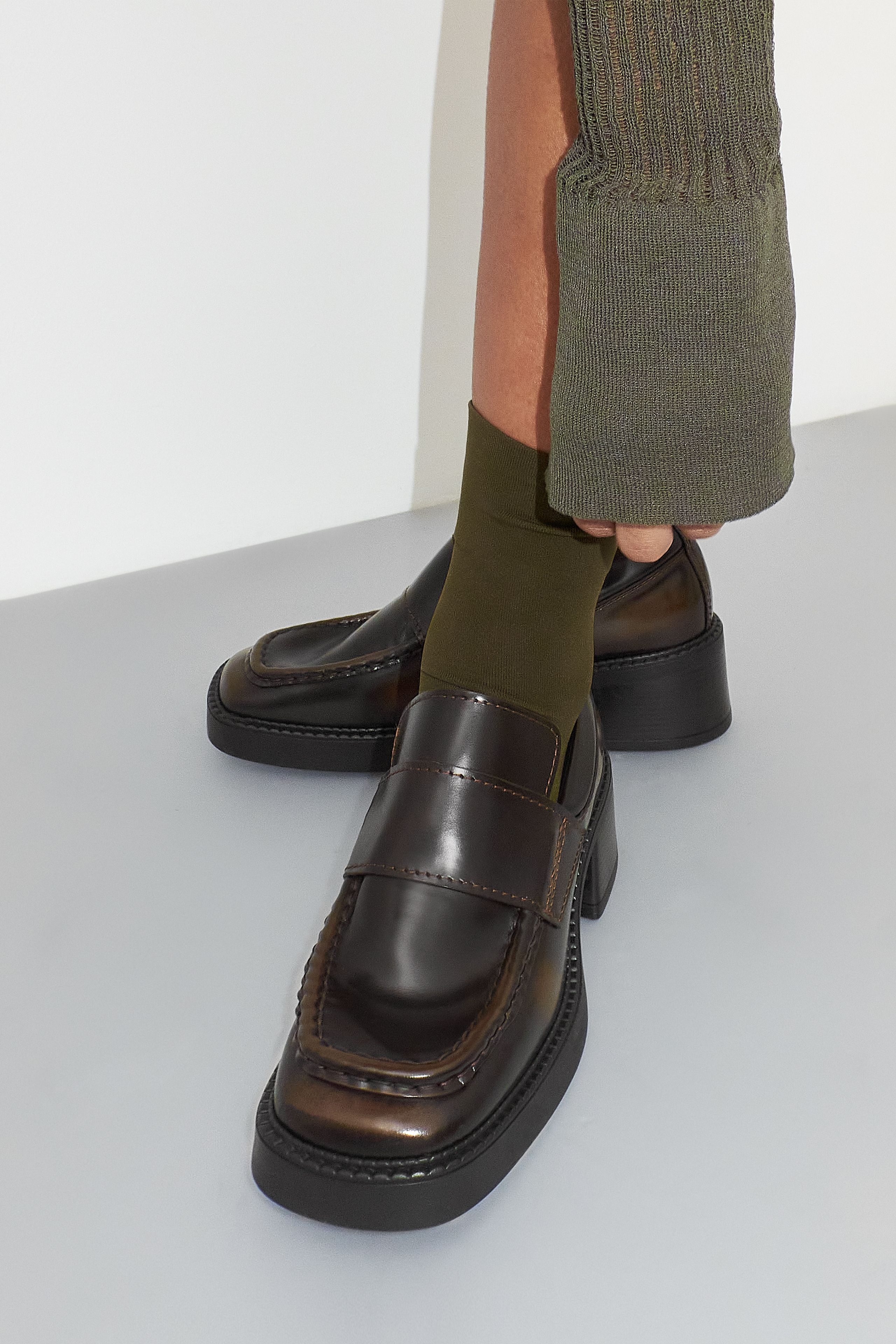 【Miista】ブラウン Karina ローファー Karina Black Brown Loafers | Miista