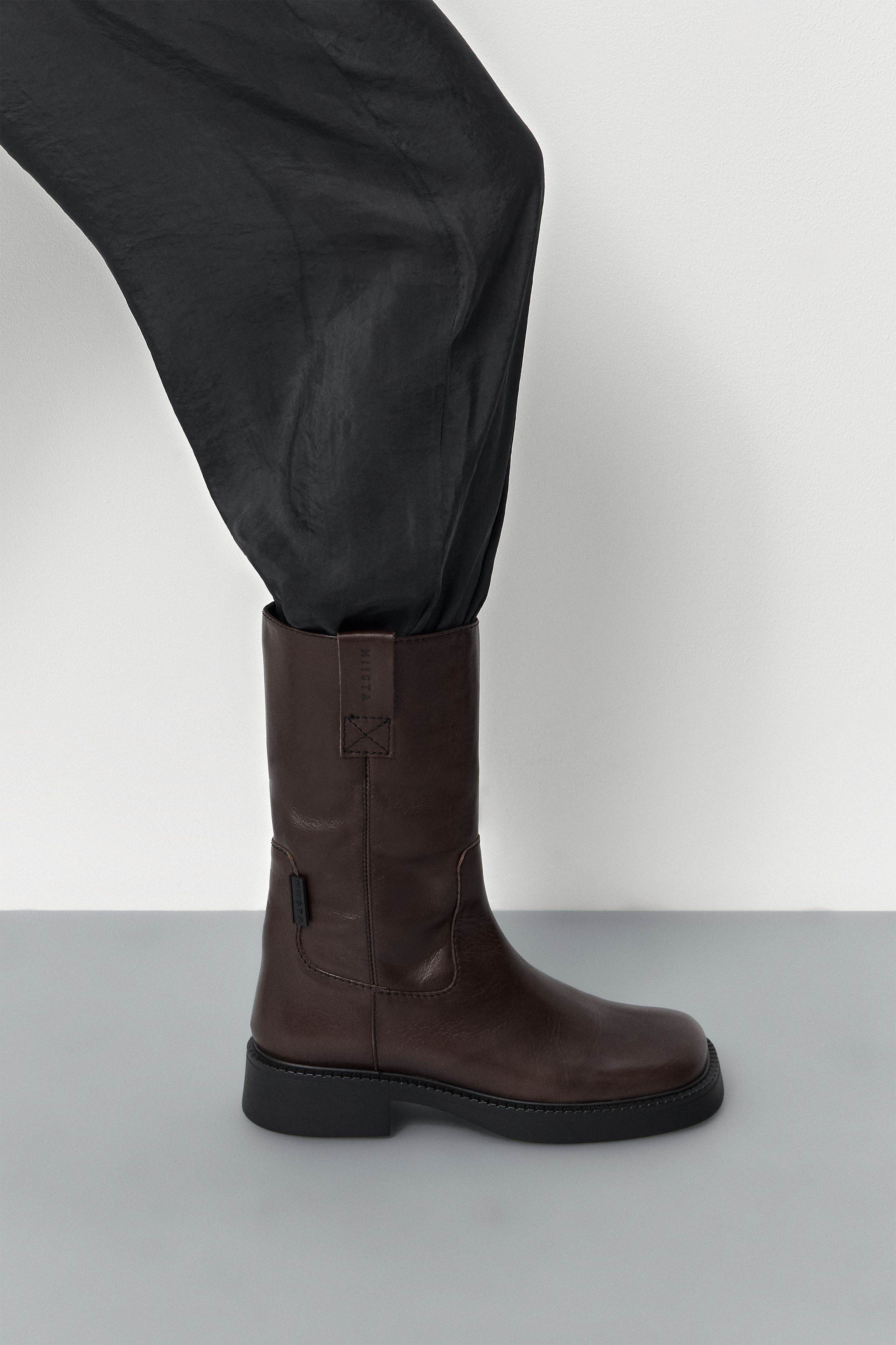 Aron Boots - Brown Natural Leather | Miista