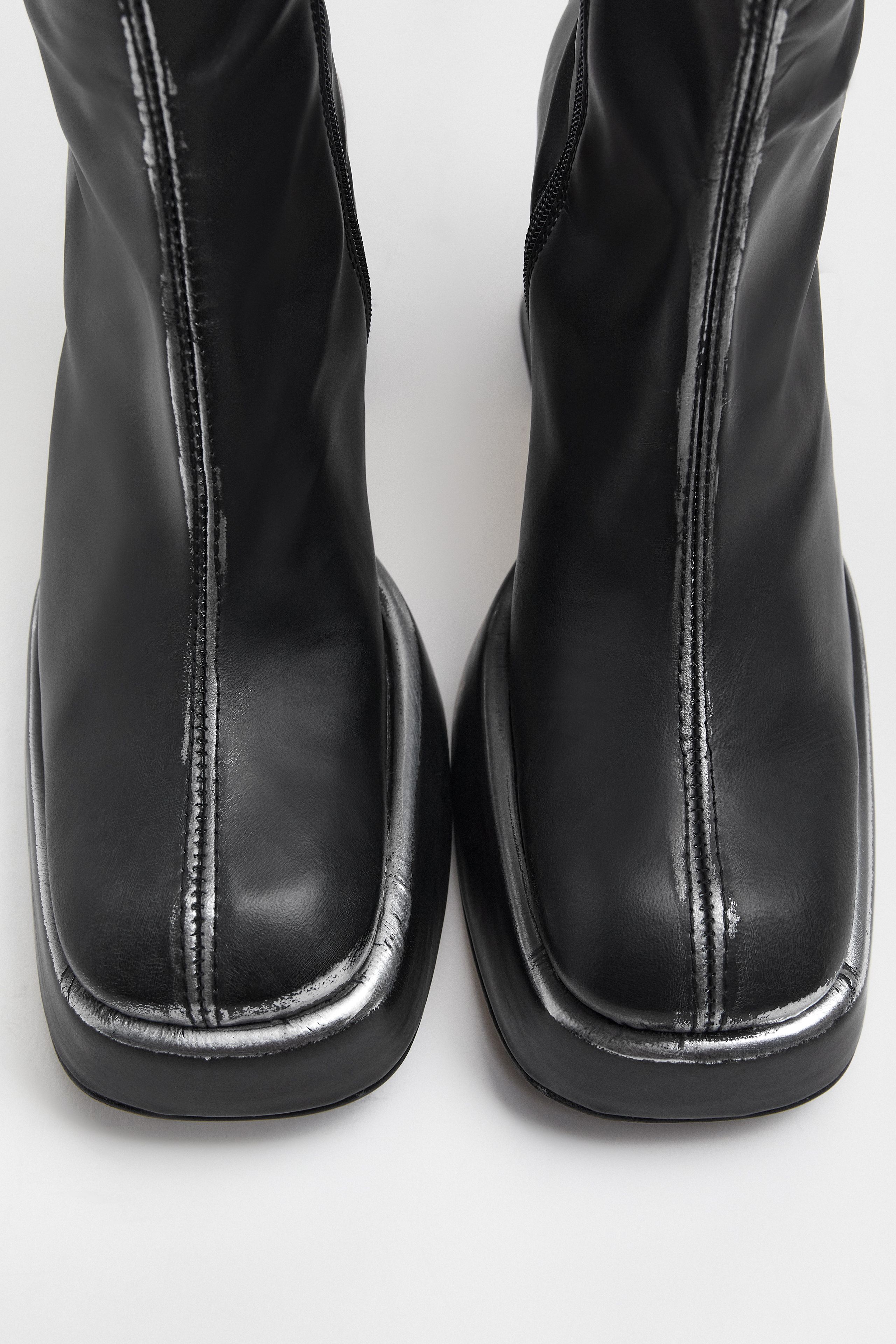 【関税込み】Miista ブラック Apple アンクルブーツ Apple Black Silver Brush Ankle Boots | Miista