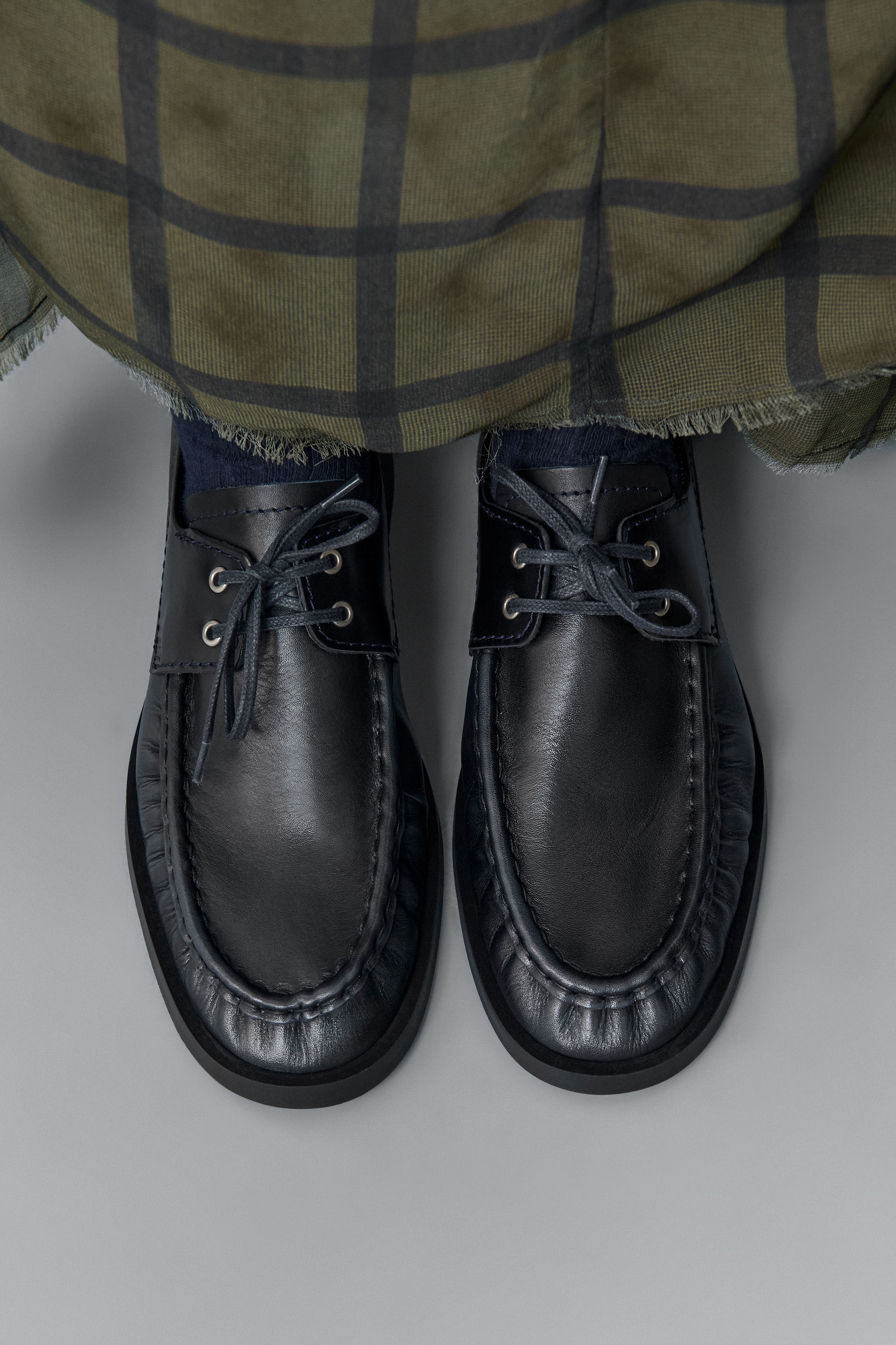 Edelira Navy Black Bicolor Derby Loafers | Miista | Designed & Handmade in Europe