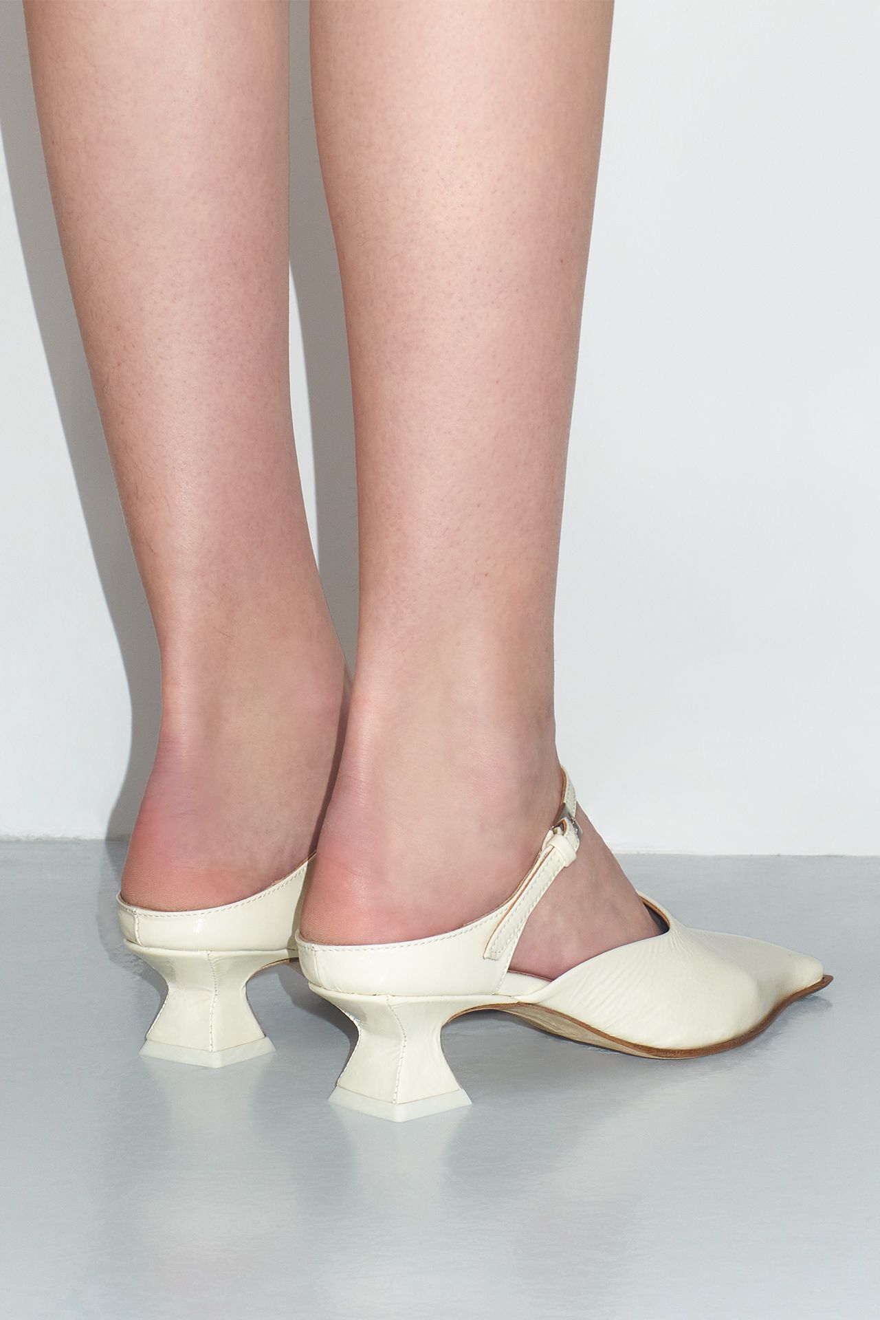 Delf Off White Courts | Miista Europe | Made in Portugal