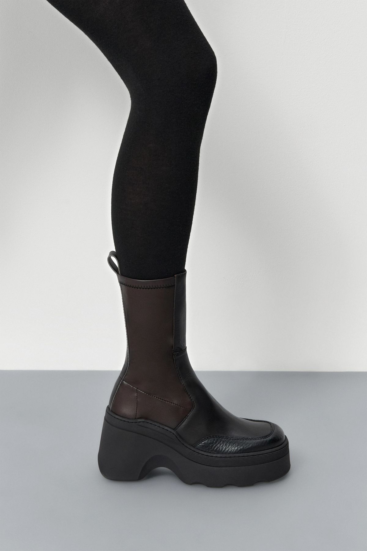 Deandra Boots - Brown Bicolour Stretch Grain Leather